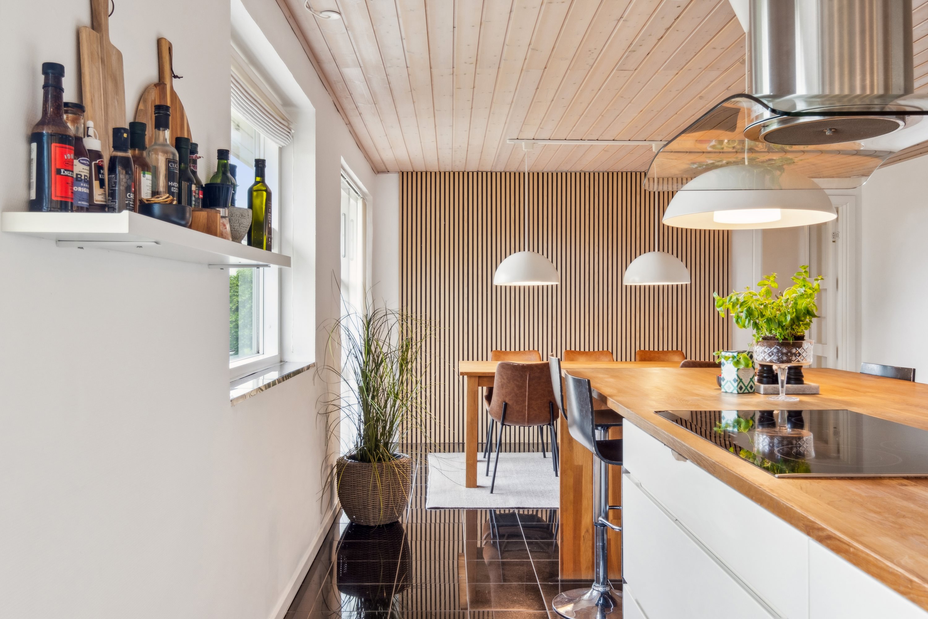 Miniaturebillede 2: køkken. Billede af Fyrrebakken 67, Øster Hornum, 9530 Støvring