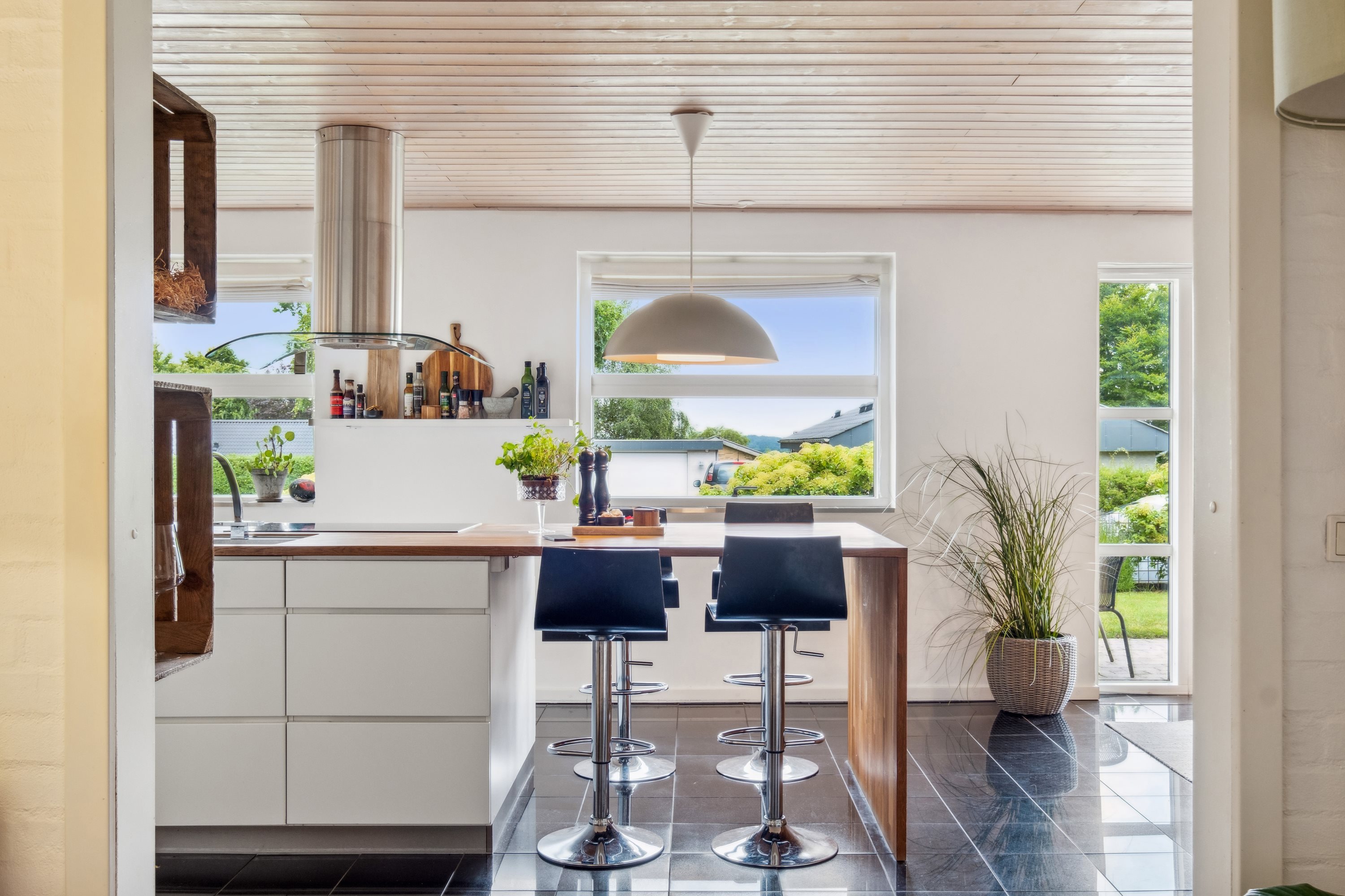 Fremhævet køkken billede i fuldskærmstilstand. Billede af Fyrrebakken 67, Øster Hornum, 9530 Støvring