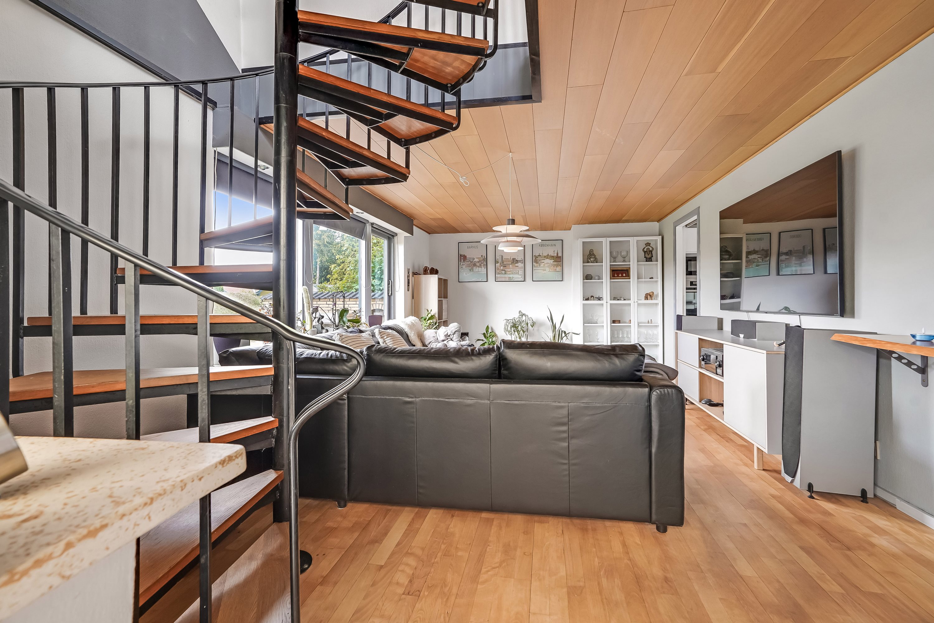 Fremhævet stue billede i fuldskærmstilstand. Billede af Stentevangen 9, Korup, 5210 Odense NV