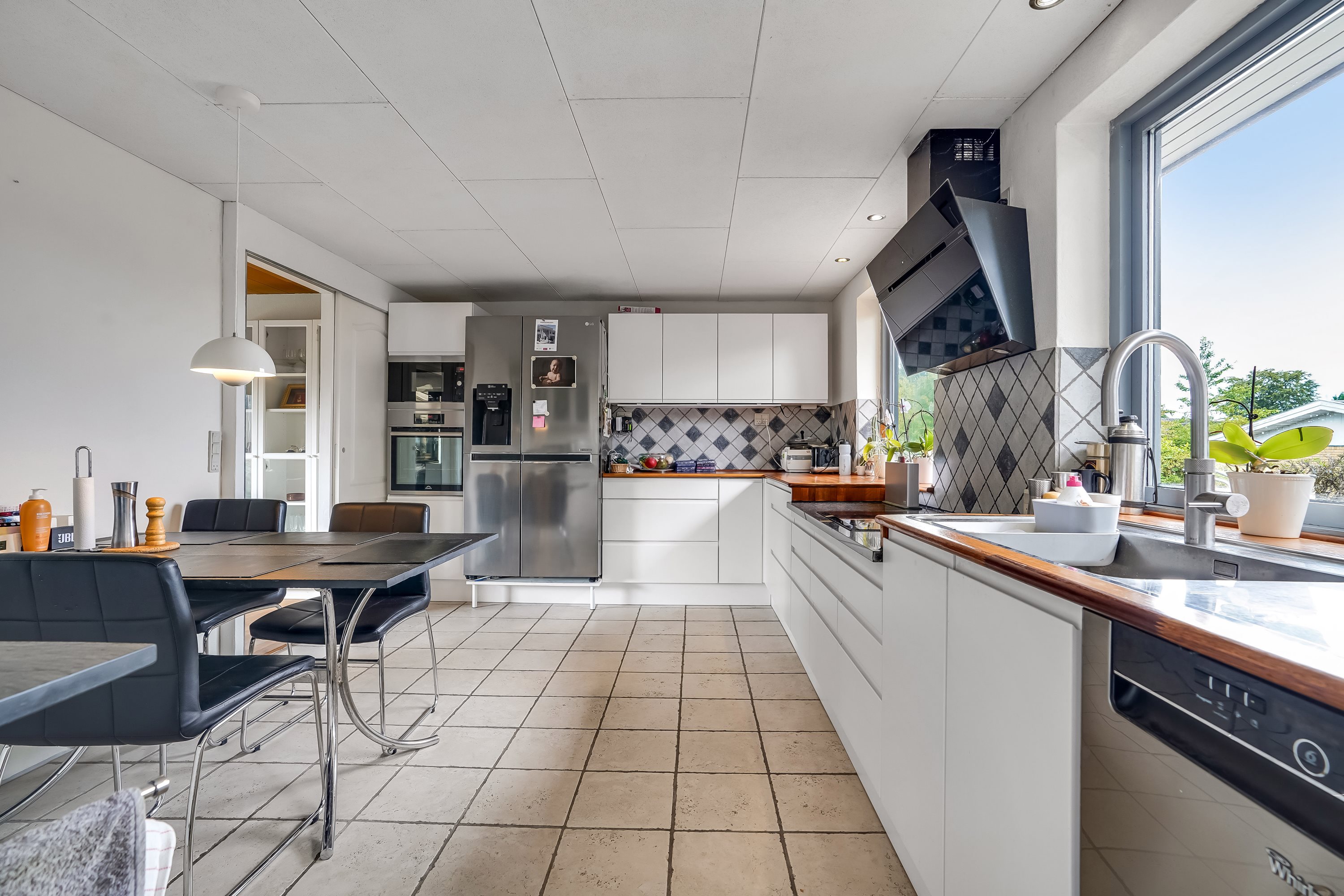 Fremhævet køkken billede i fuldskærmstilstand. Billede af Stentevangen 9, Korup, 5210 Odense NV