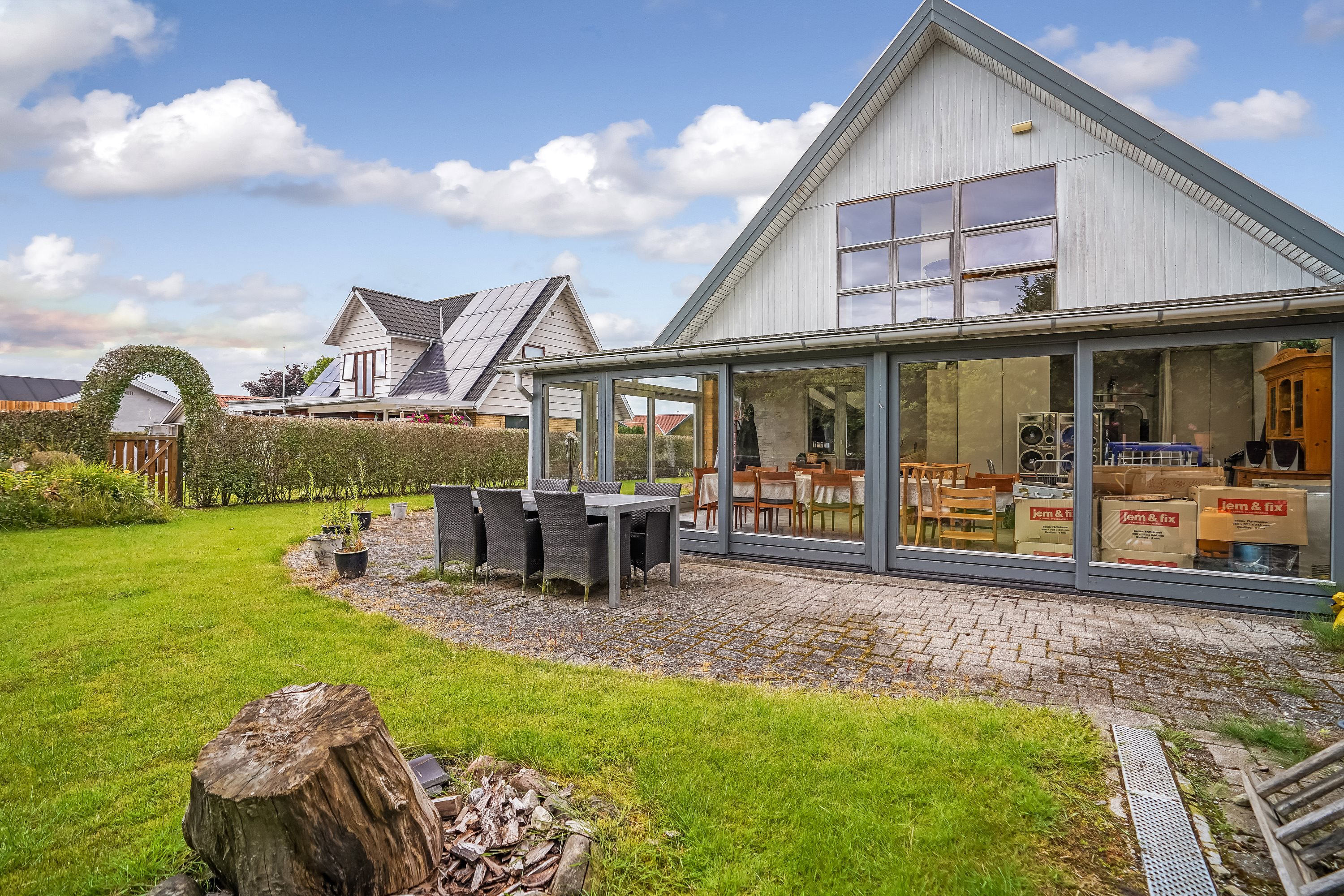 Fremhævet terrasse billede i fuldskærmstilstand. Billede af Stentevangen 9, Korup, 5210 Odense NV