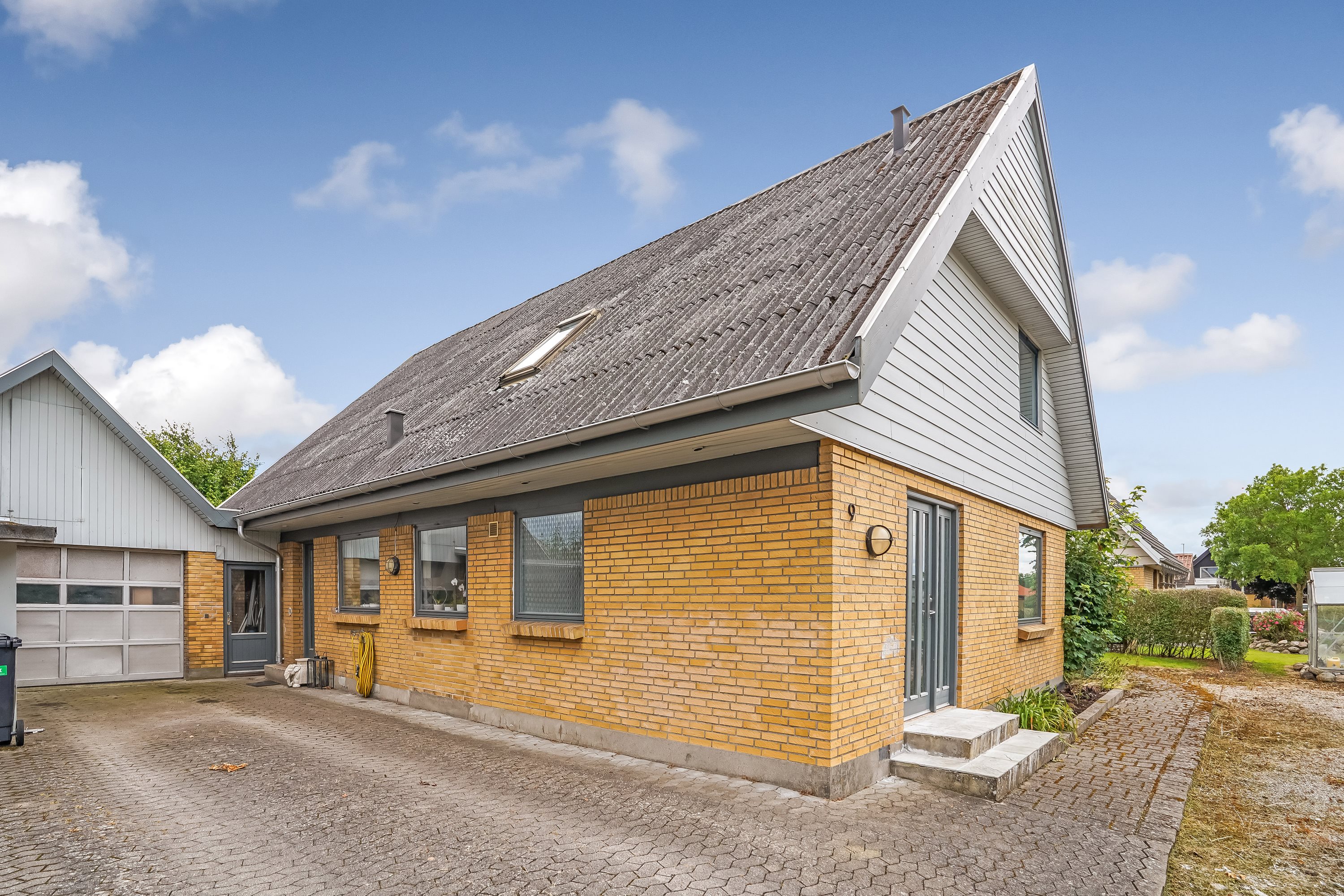 Fremhævet ejendommen billede i fuldskærmstilstand. Billede af Stentevangen 9, Korup, 5210 Odense NV