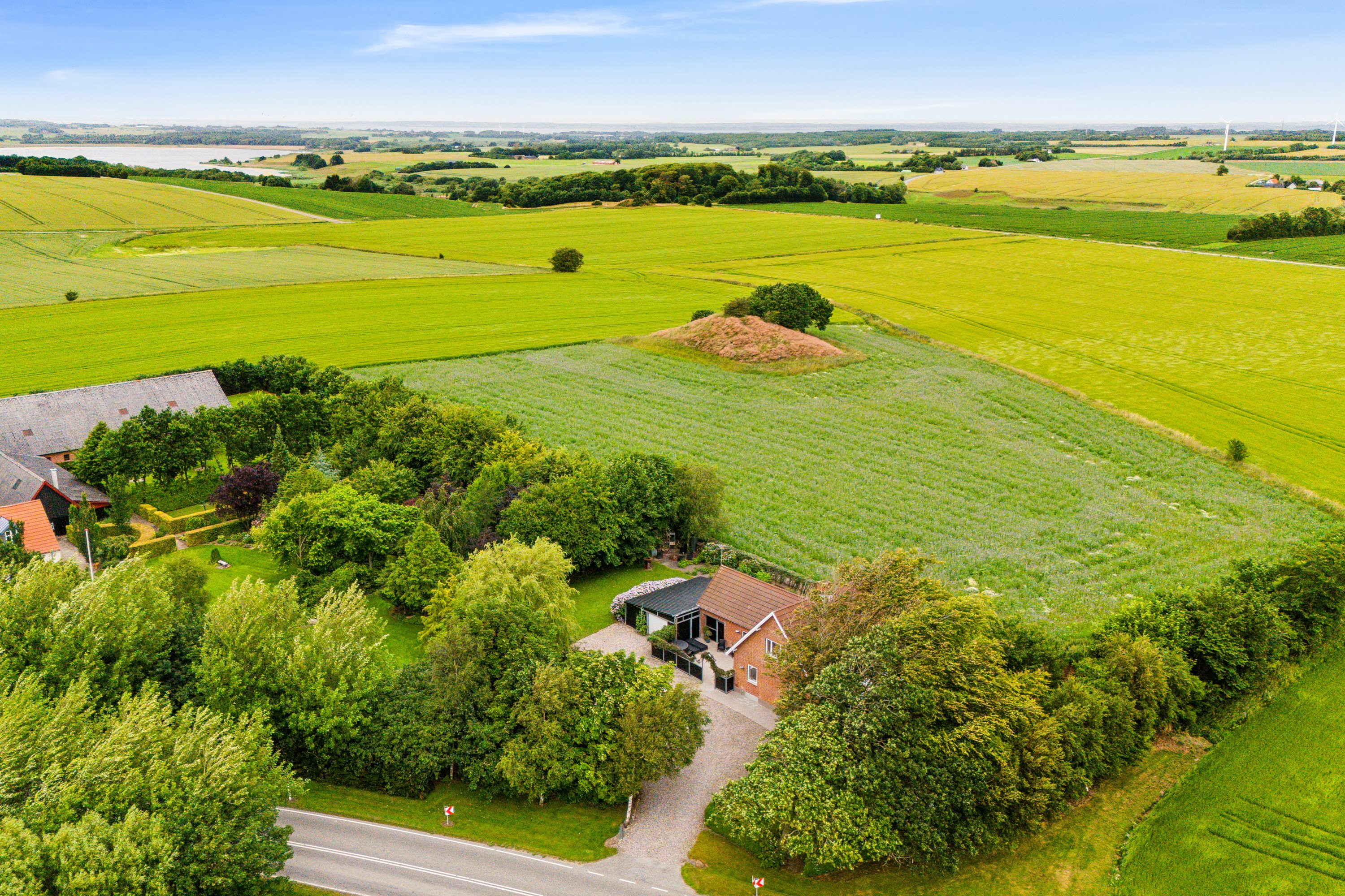 Fremhævet luftfoto billede i fuldskærmstilstand. Billede af Grinderslevvej 2, Grinderslev, 7870 Roslev