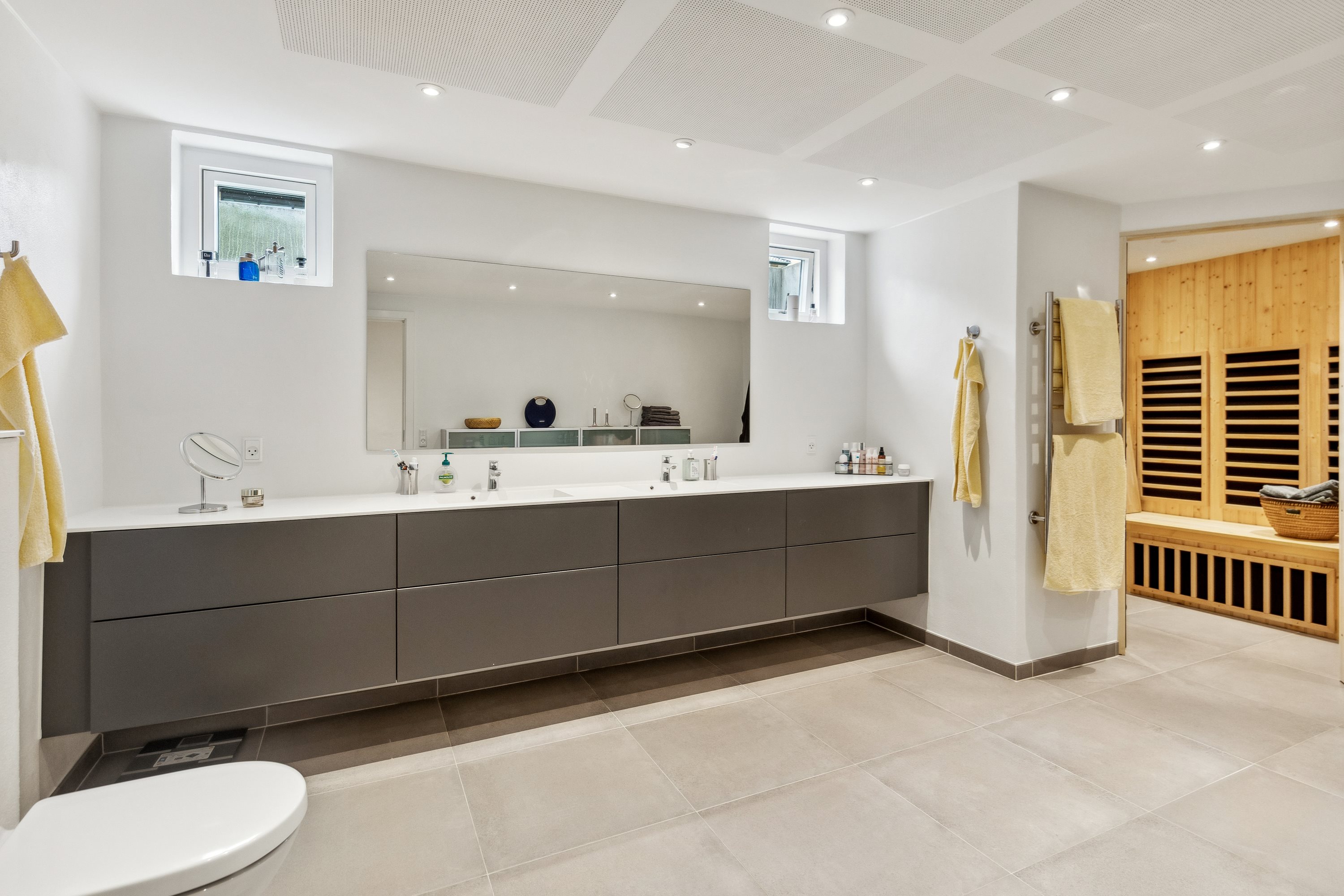 Fremhævet badeværelse billede i fuldskærmstilstand. Billede af Granvænget 11, 8920 Randers NV