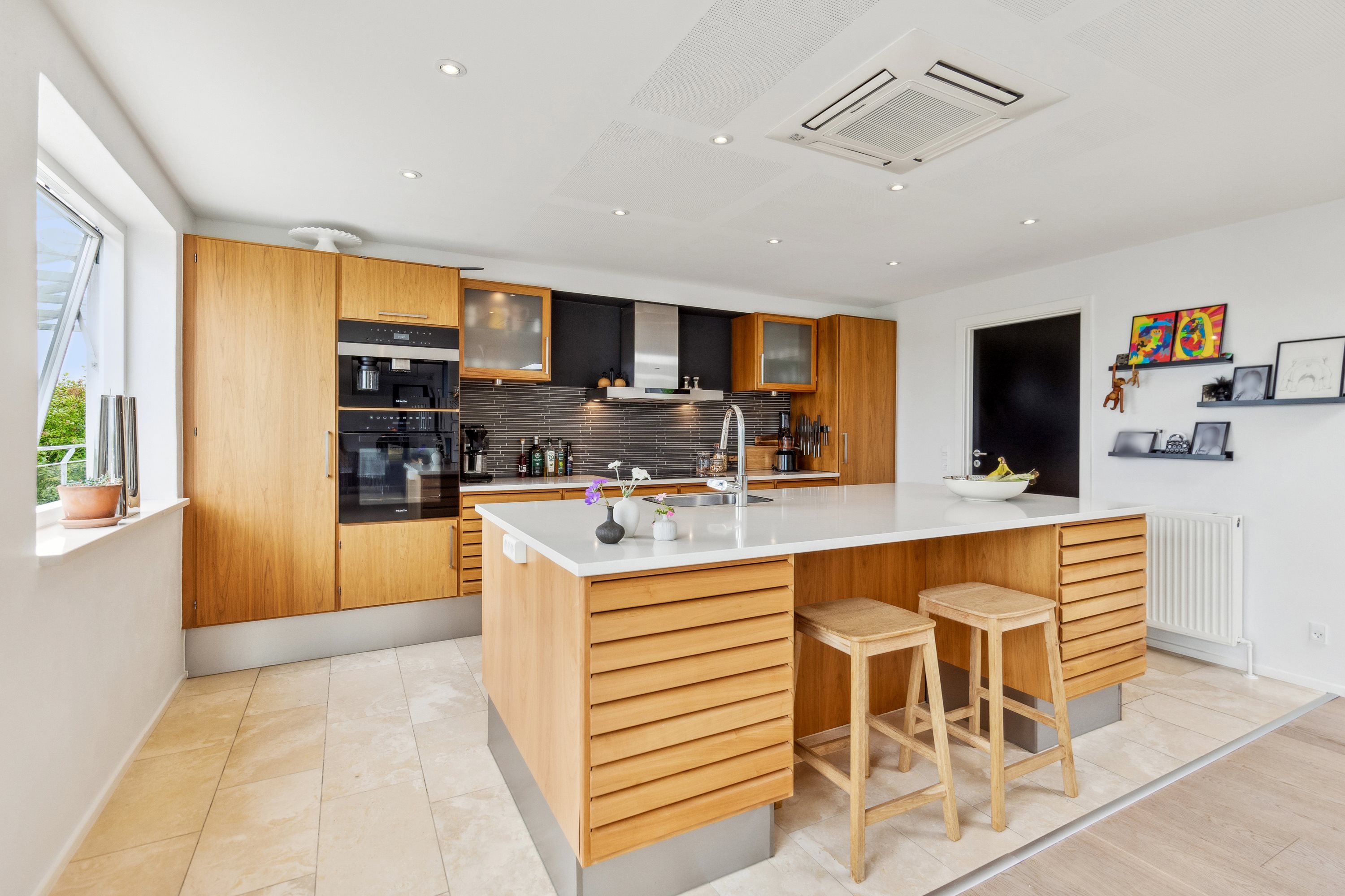 Fremhævet køkken billede i fuldskærmstilstand. Billede af Granvænget 11, 8920 Randers NV