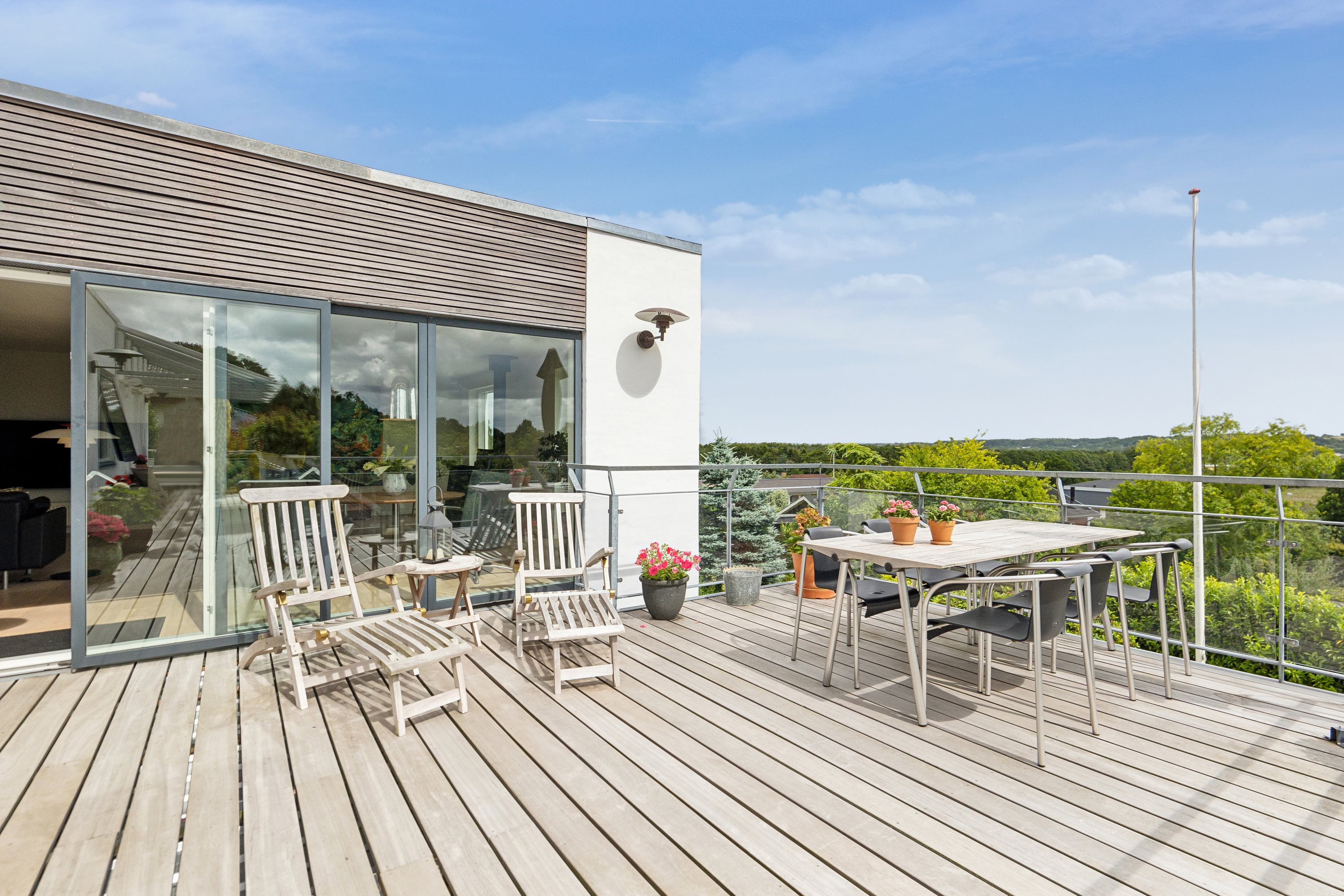 Fremhævet terrasse billede i fuldskærmstilstand. Billede af Granvænget 11, 8920 Randers NV