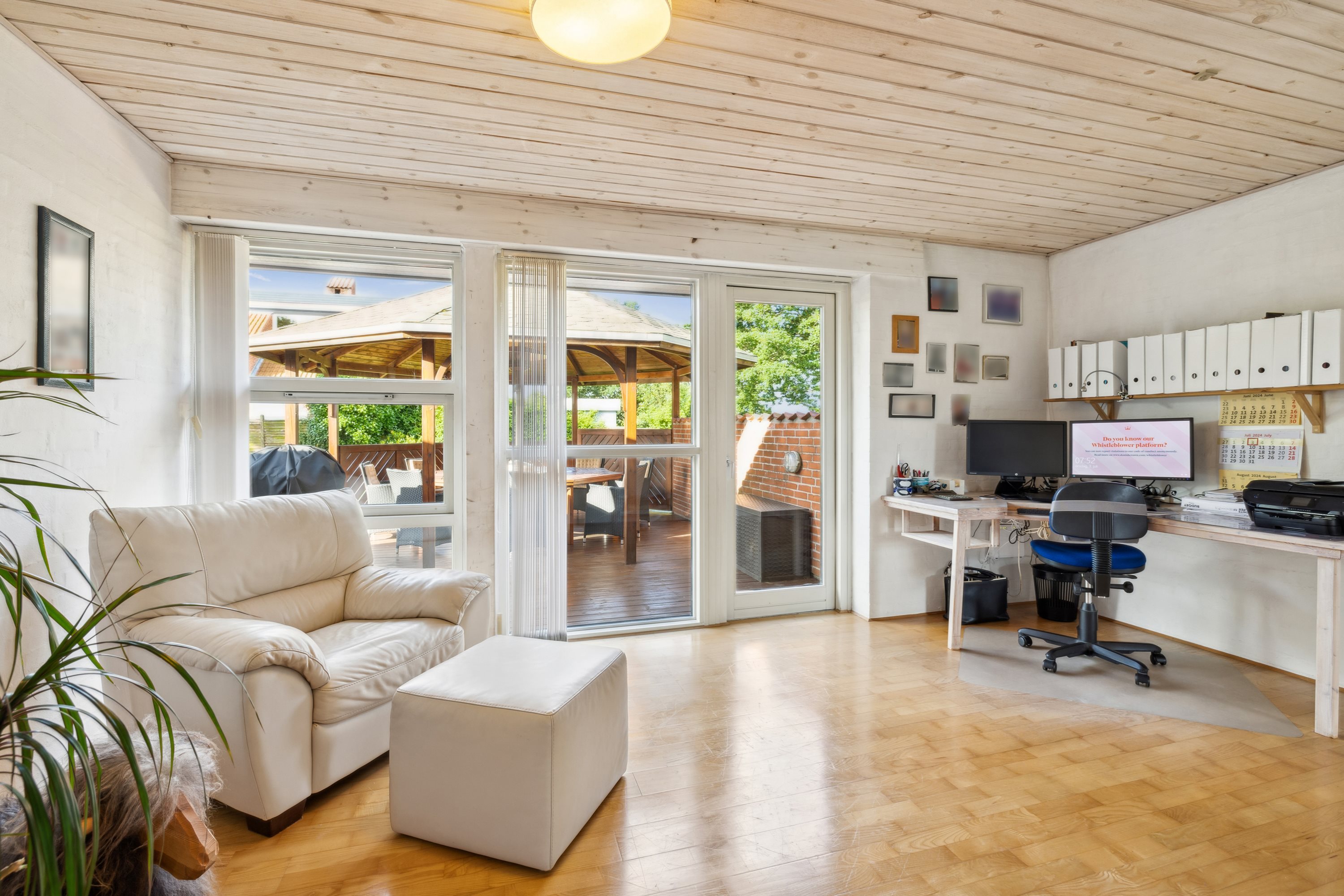 Fremhævet stue billede i fuldskærmstilstand. Billede af Gyvelskrænten 2, 8961 Allingåbro