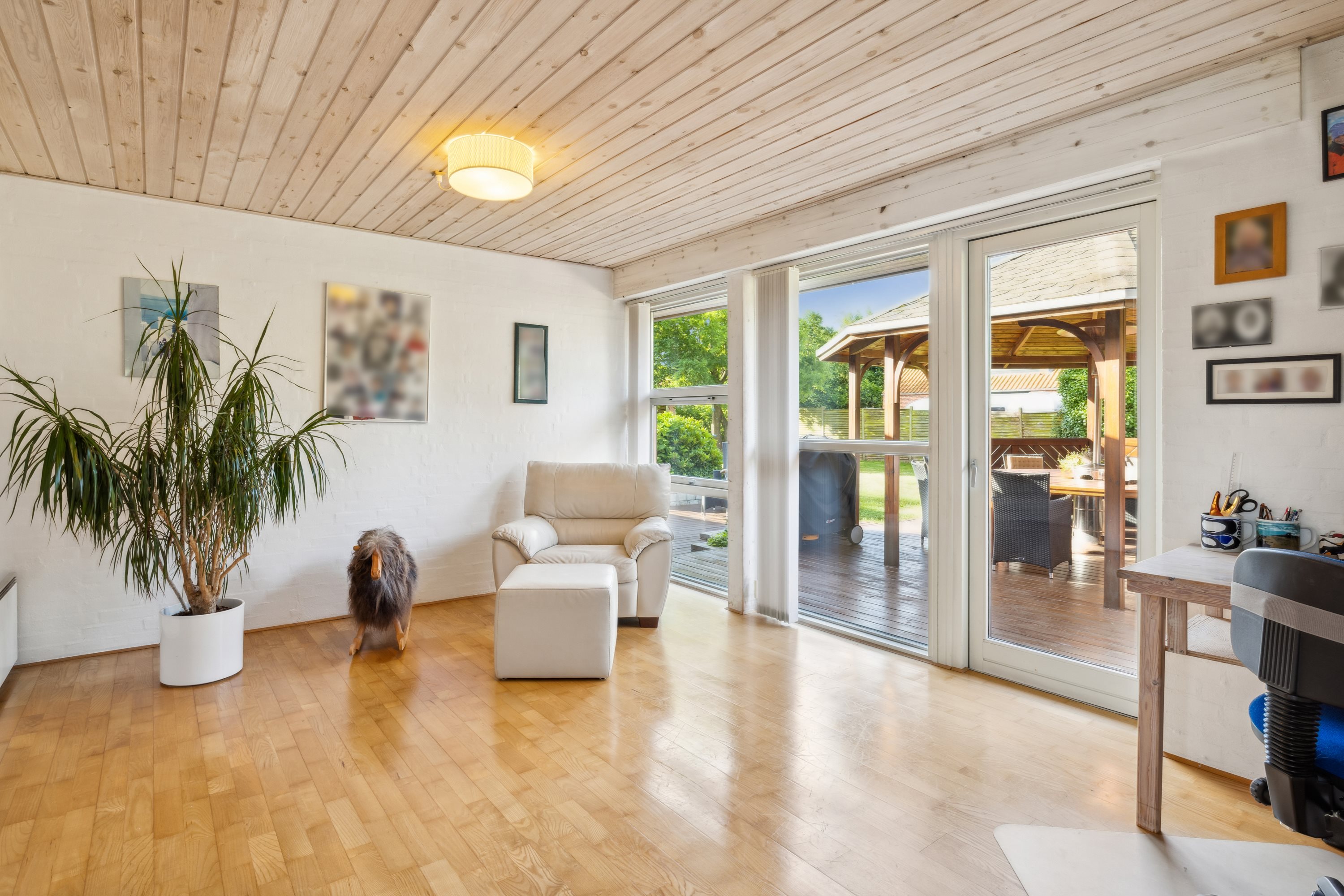 Fremhævet stue billede i fuldskærmstilstand. Billede af Gyvelskrænten 2, 8961 Allingåbro