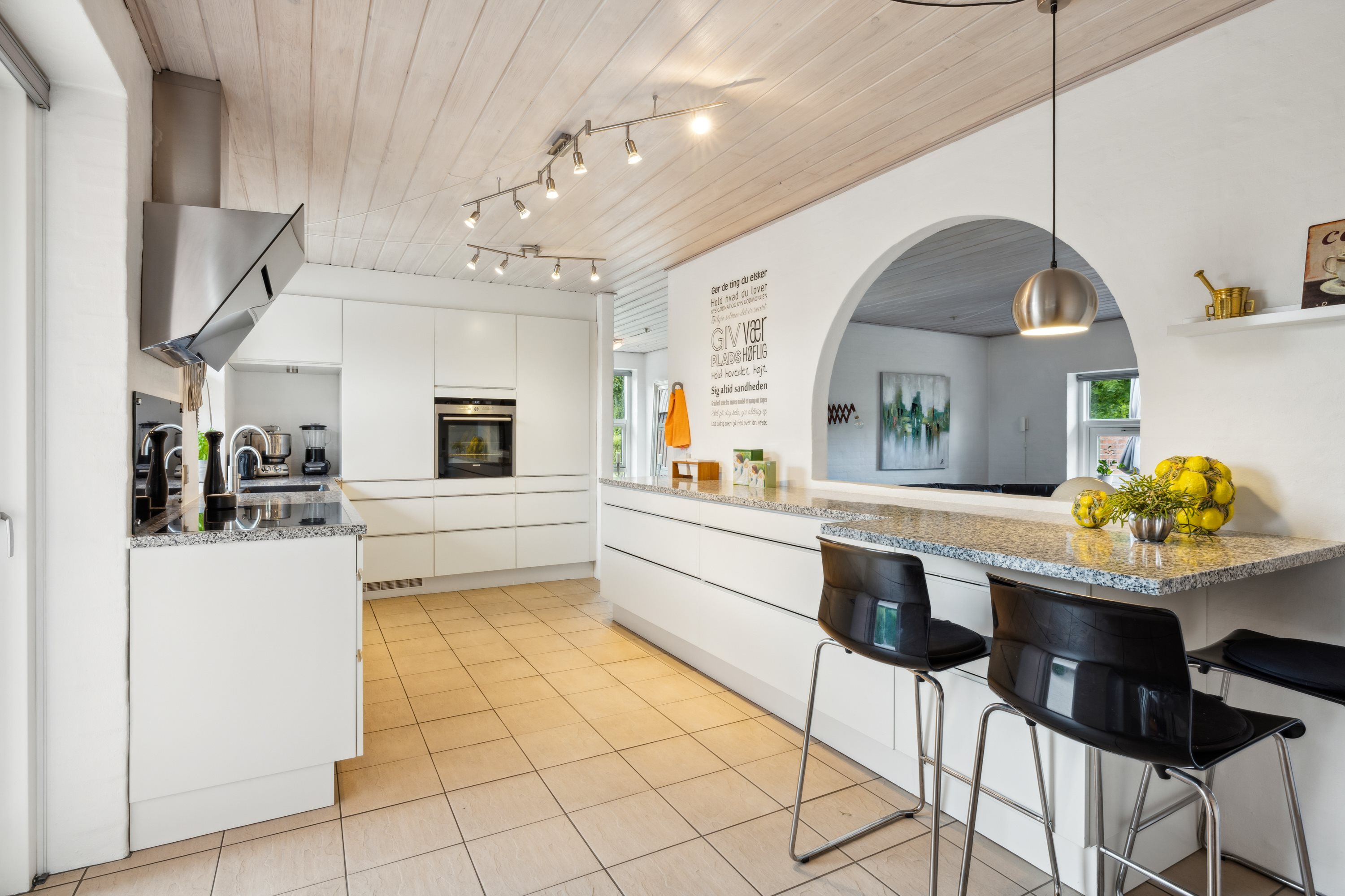 Fremhævet køkken billede i fuldskærmstilstand. Billede af Gyvelskrænten 2, 8961 Allingåbro