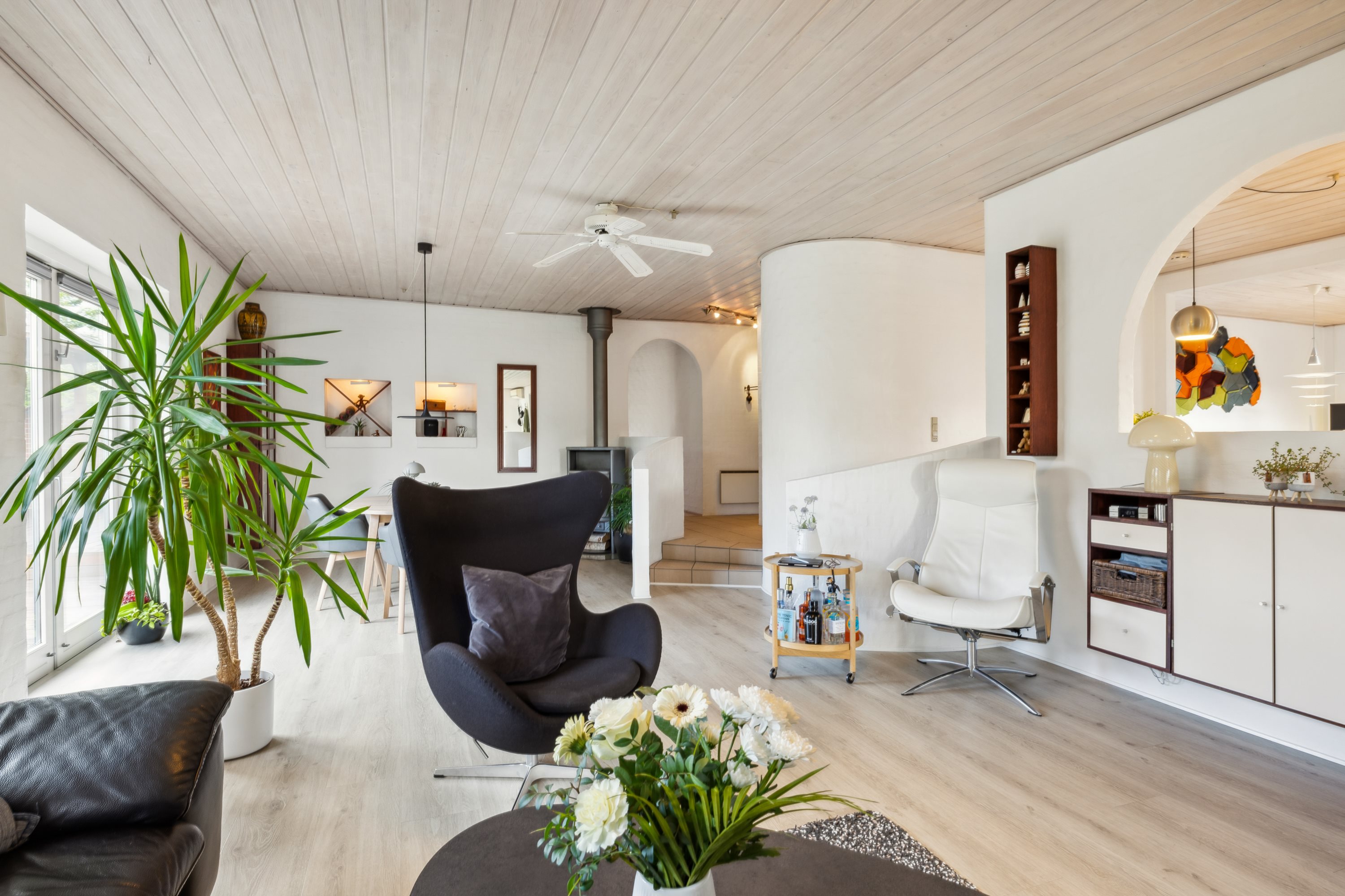 Fremhævet stue billede i fuldskærmstilstand. Billede af Gyvelskrænten 2, 8961 Allingåbro