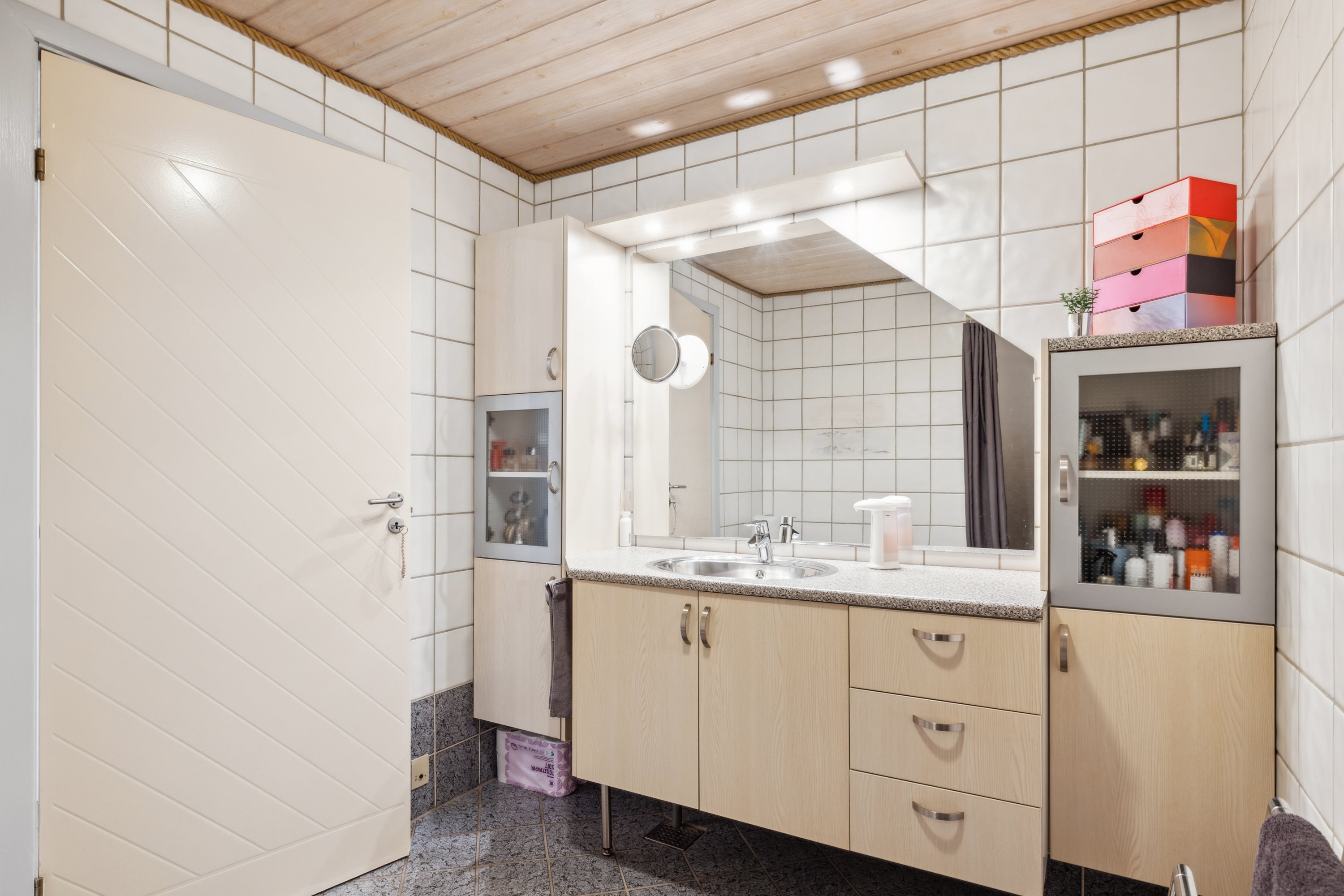 Fremhævet badeværelse billede i fuldskærmstilstand. Billede af Gyvelskrænten 2, 8961 Allingåbro