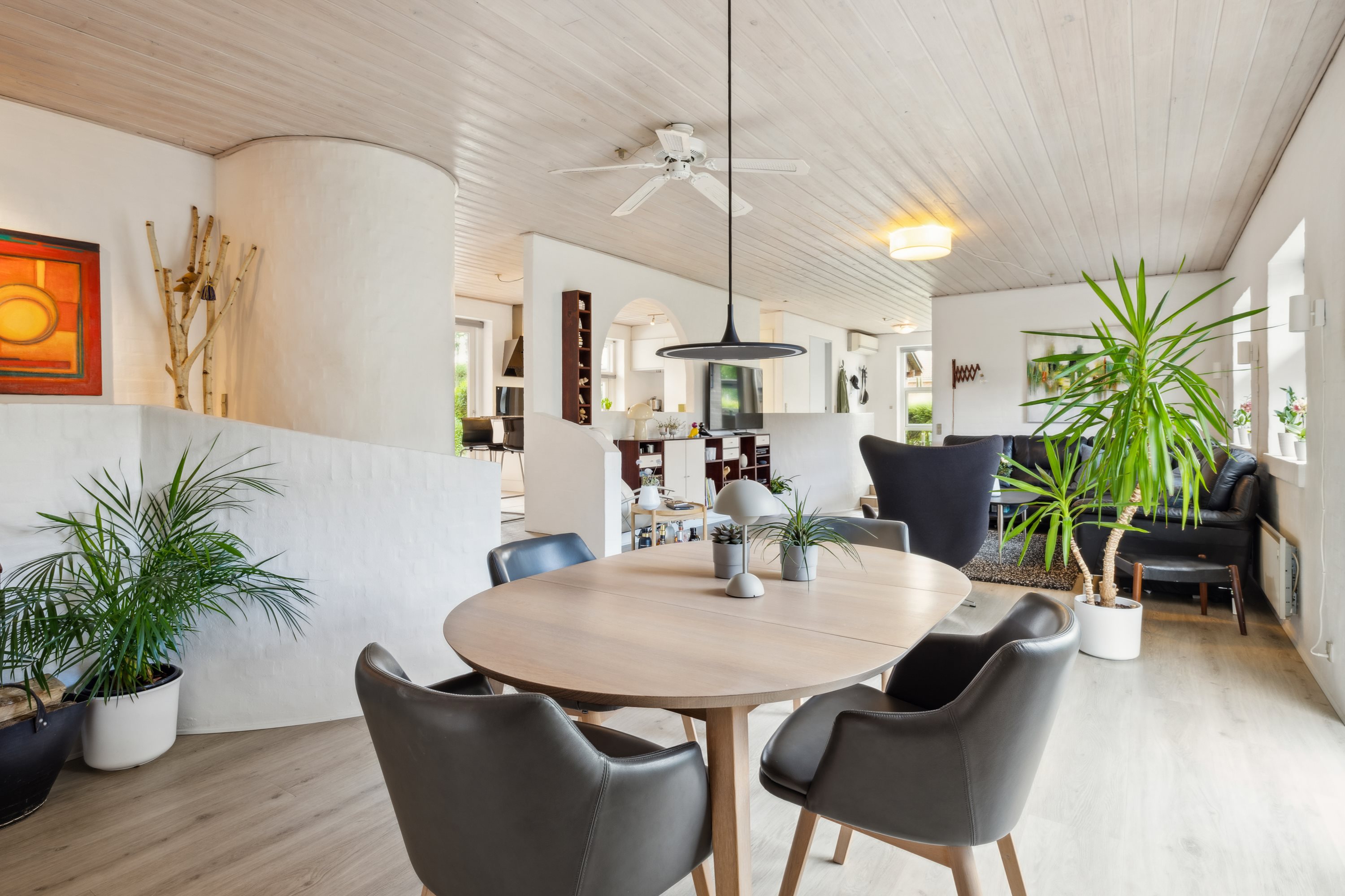 Fremhævet stue billede i fuldskærmstilstand. Billede af Gyvelskrænten 2, 8961 Allingåbro