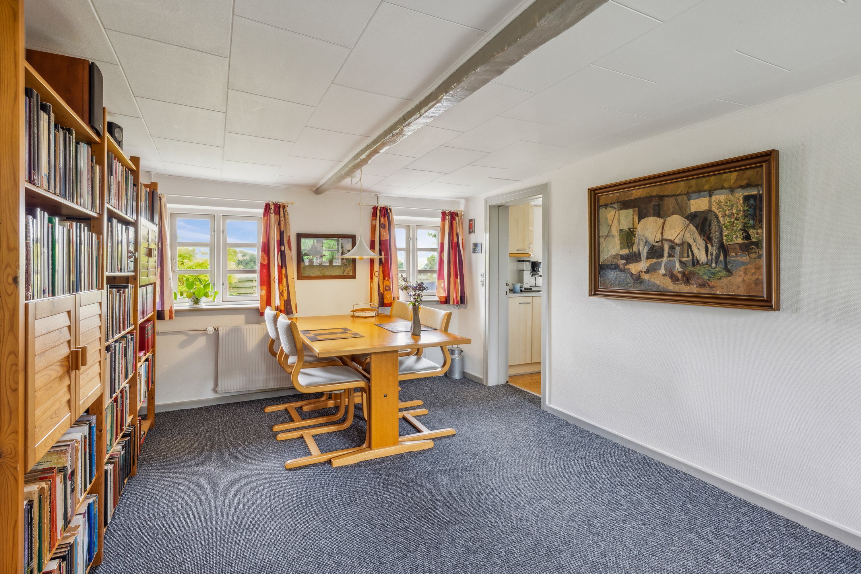 Fremhævet stue billede i fuldskærmstilstand. Billede af Skovgårdevej 9, Vrinners, 8420 Knebel