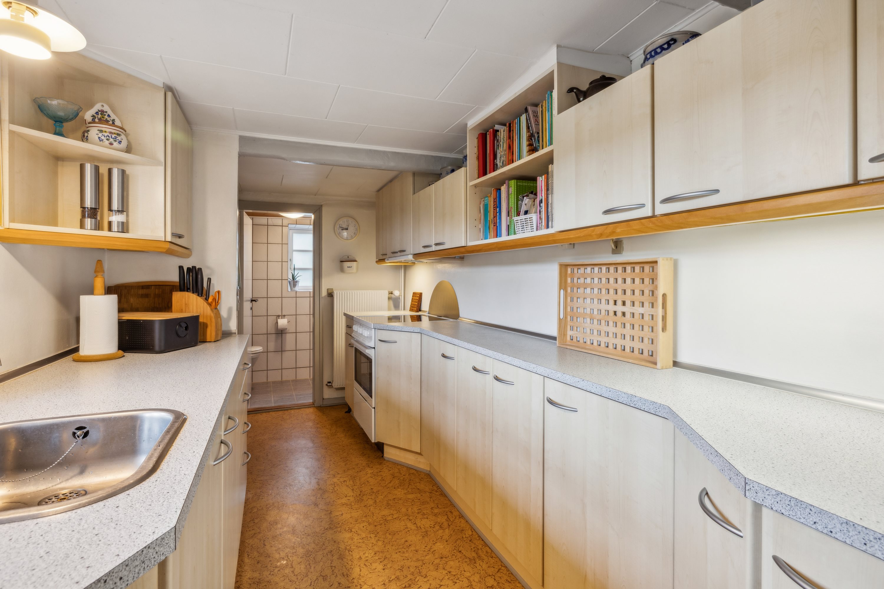 Fremhævet køkken billede i fuldskærmstilstand. Billede af Skovgårdevej 9, Vrinners, 8420 Knebel