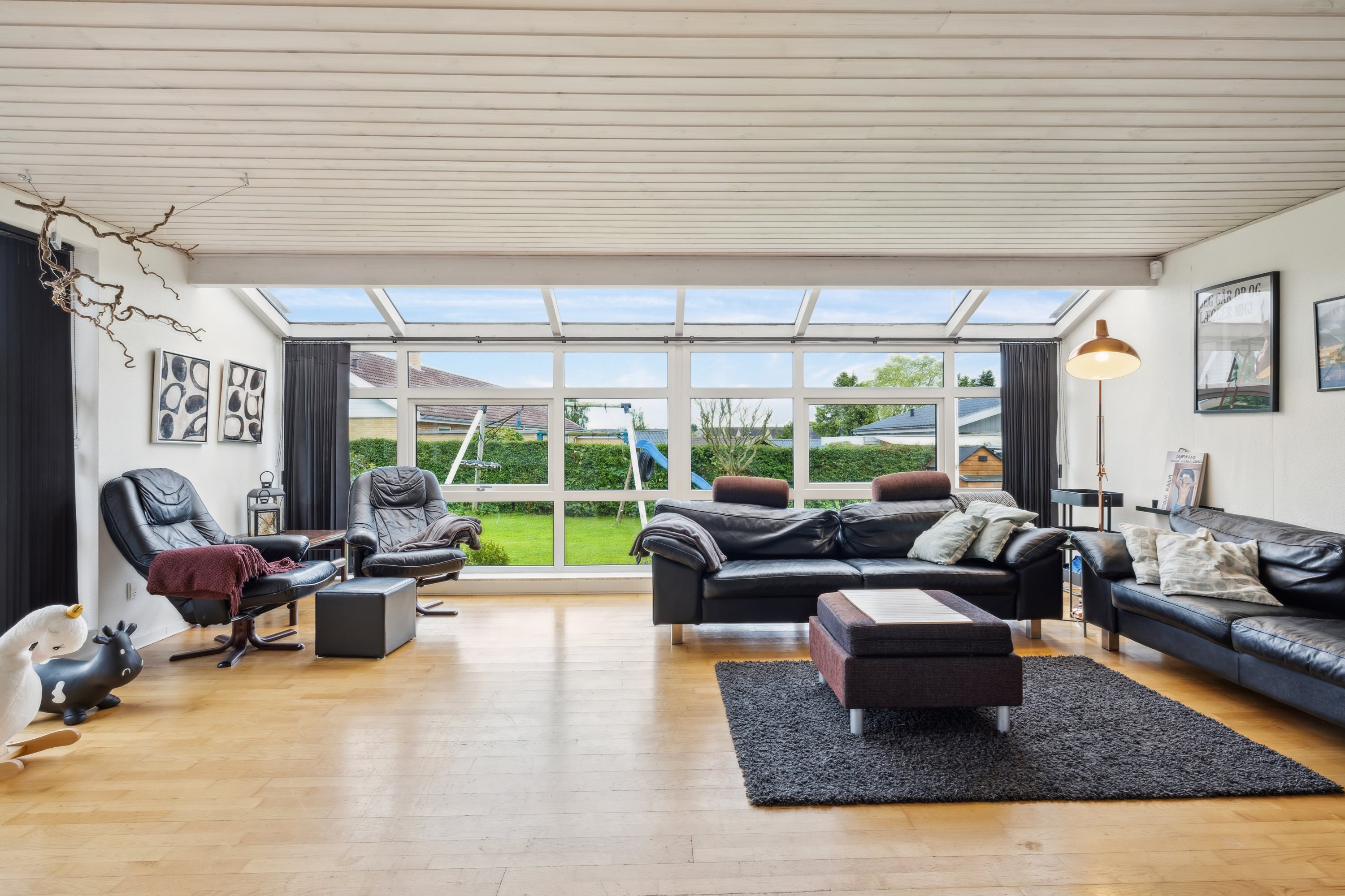 Fremhævet stue billede i fuldskærmstilstand. Billede af Elmevej 8, Harridslev, 8930 Randers NØ