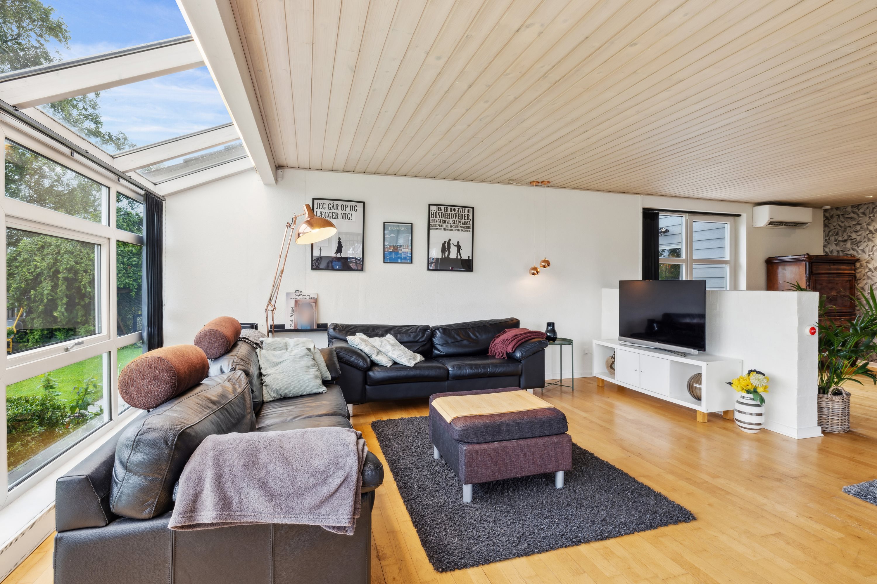 Fremhævet stue billede i fuldskærmstilstand. Billede af Elmevej 8, Harridslev, 8930 Randers NØ