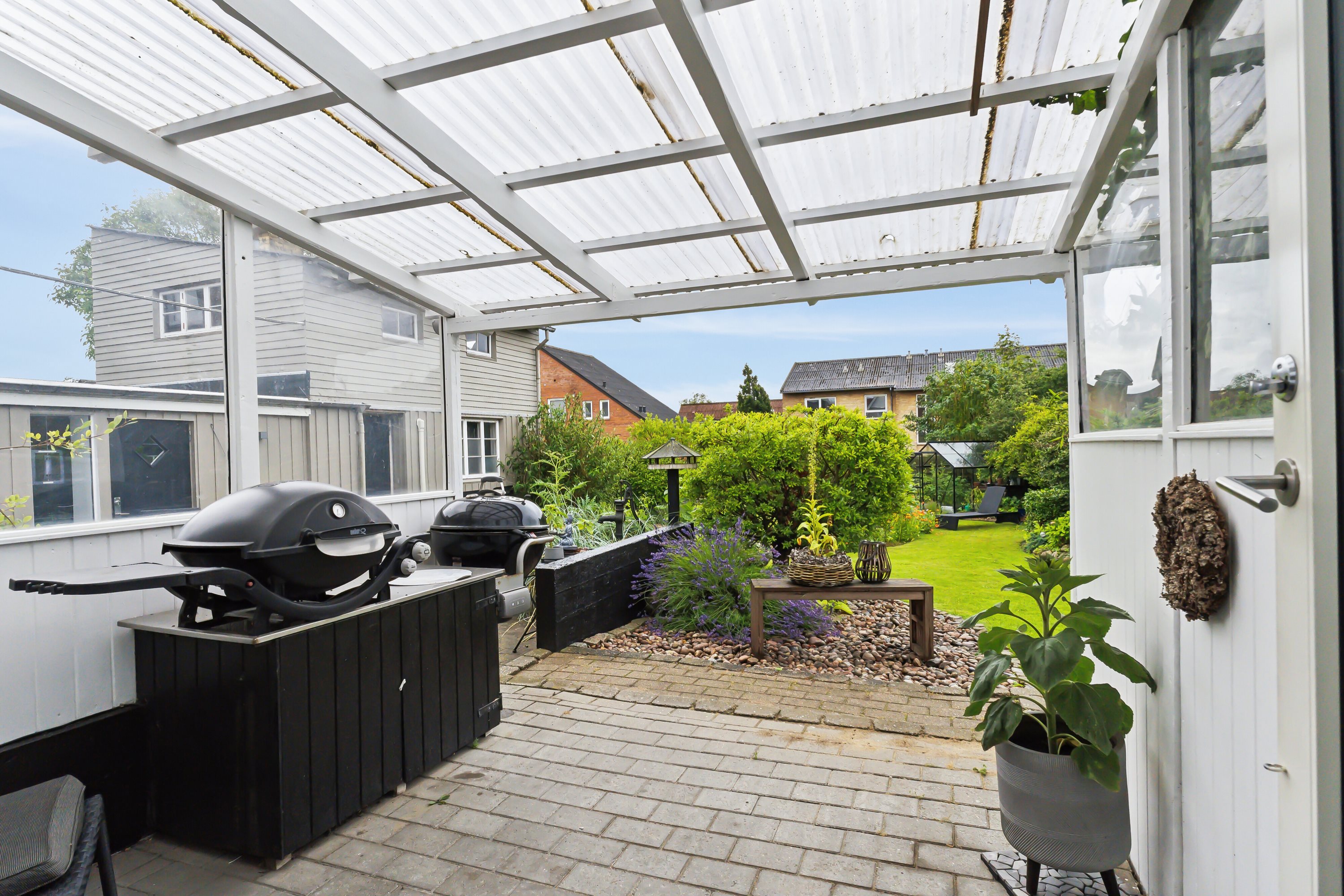 Fremhævet overdækket terrasse billede i fuldskærmstilstand. Billede af Møllevej 4, 9800 Hjørring