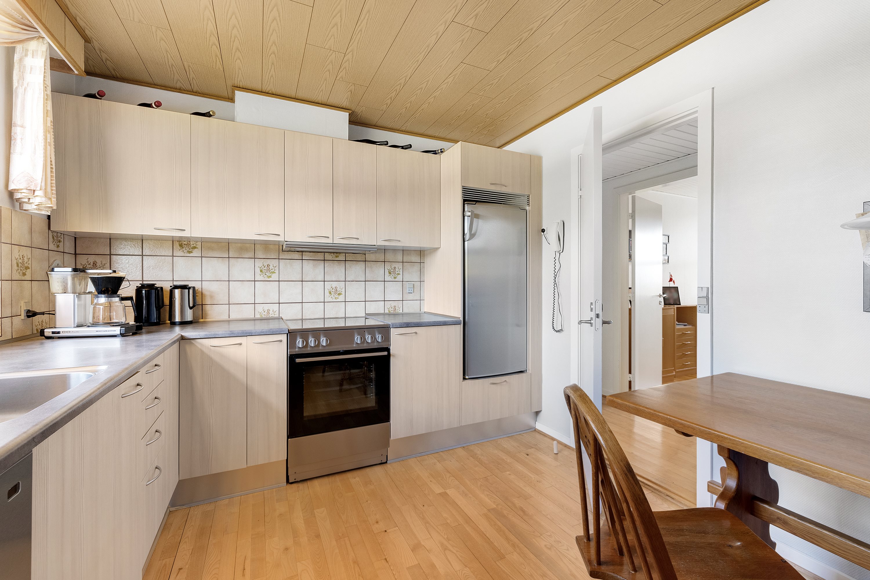 Fremhævet køkken billede i fuldskærmstilstand. Billede af Rugvænget 25, Mejlby, 8981 Spentrup