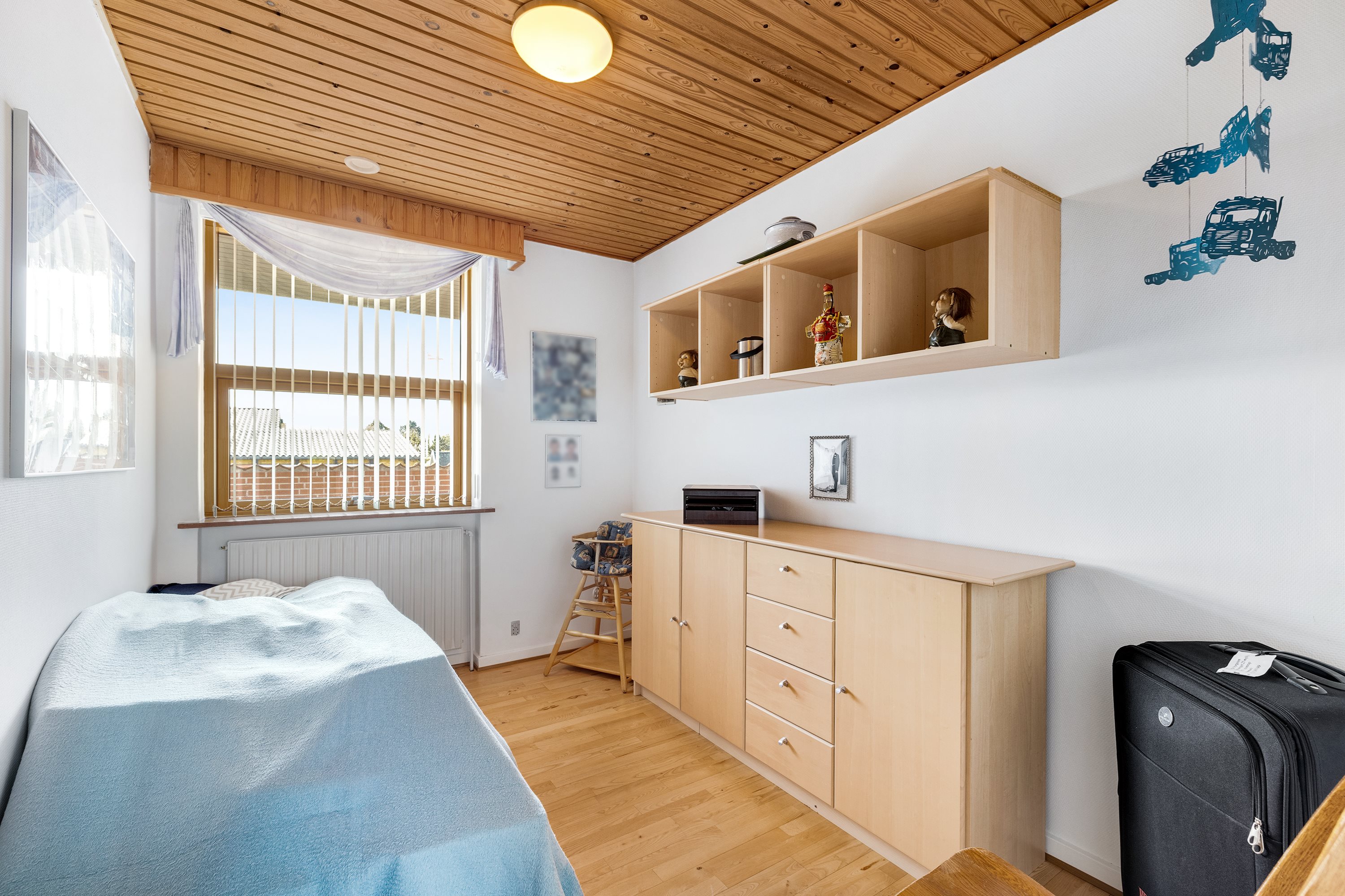 Fremhævet værelse billede i fuldskærmstilstand. Billede af Rugvænget 25, Mejlby, 8981 Spentrup