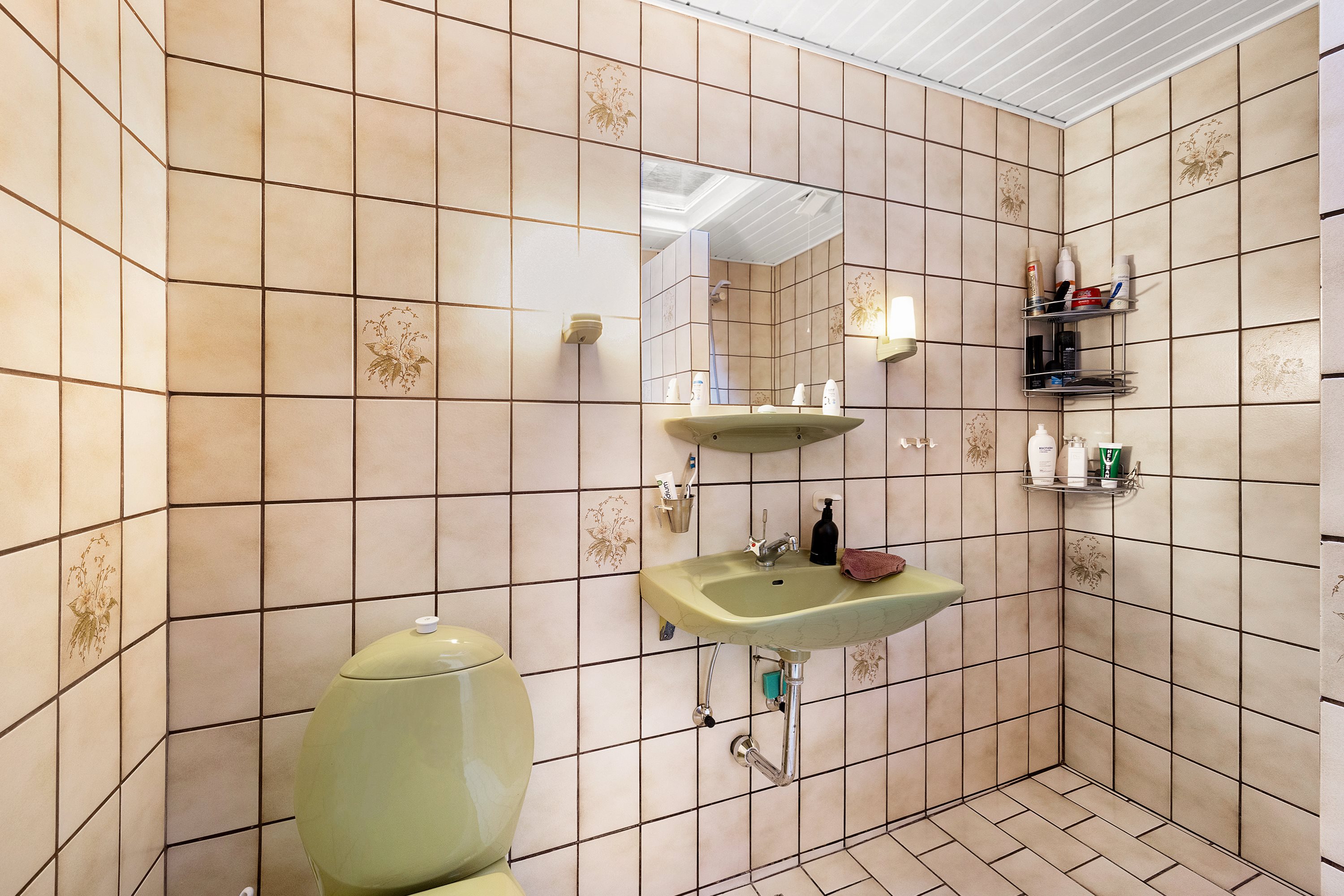 Fremhævet badeværelse billede i fuldskærmstilstand. Billede af Rugvænget 25, Mejlby, 8981 Spentrup