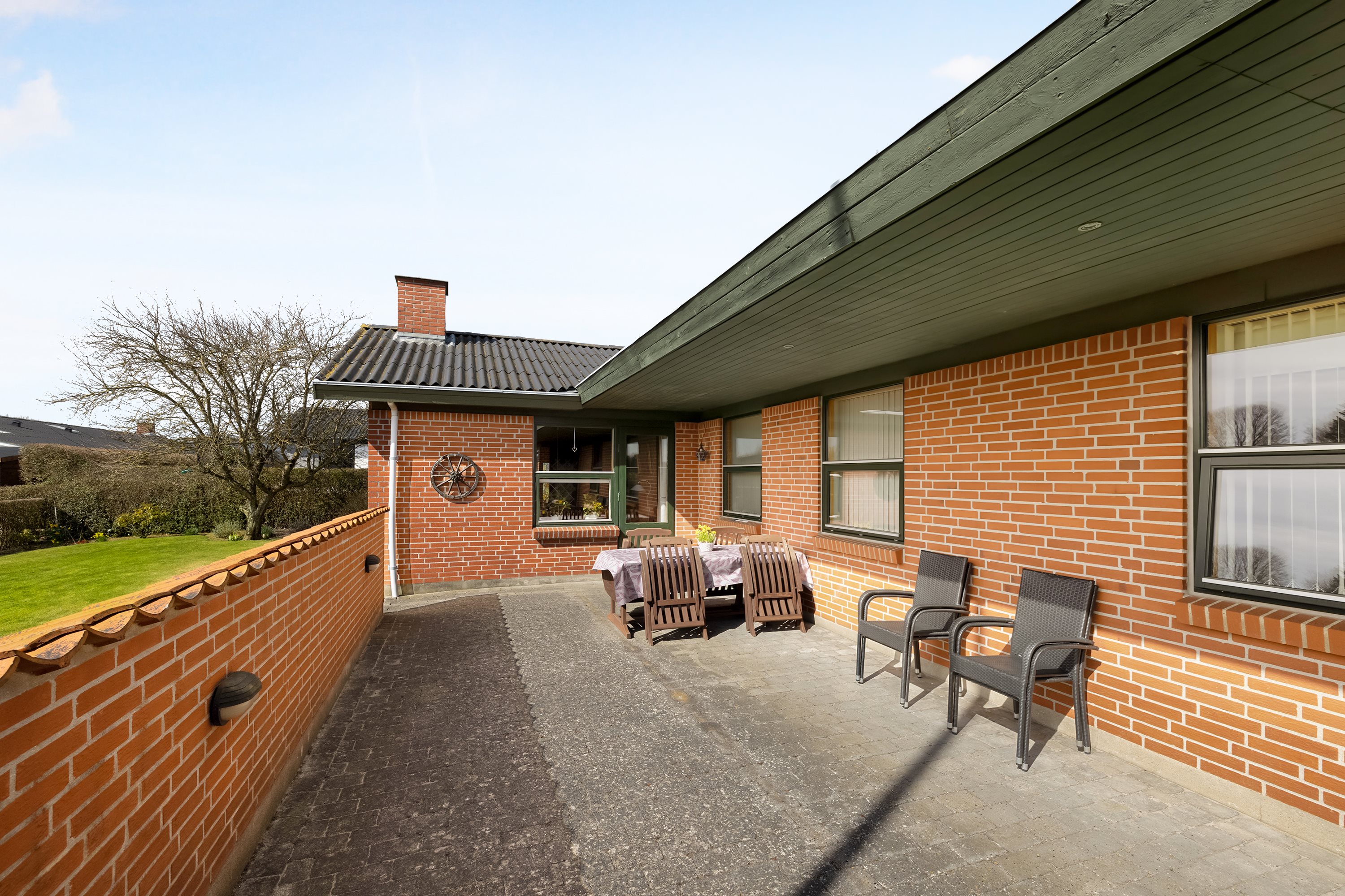 Fremhævet terrasse billede i fuldskærmstilstand. Billede af Rugvænget 25, Mejlby, 8981 Spentrup