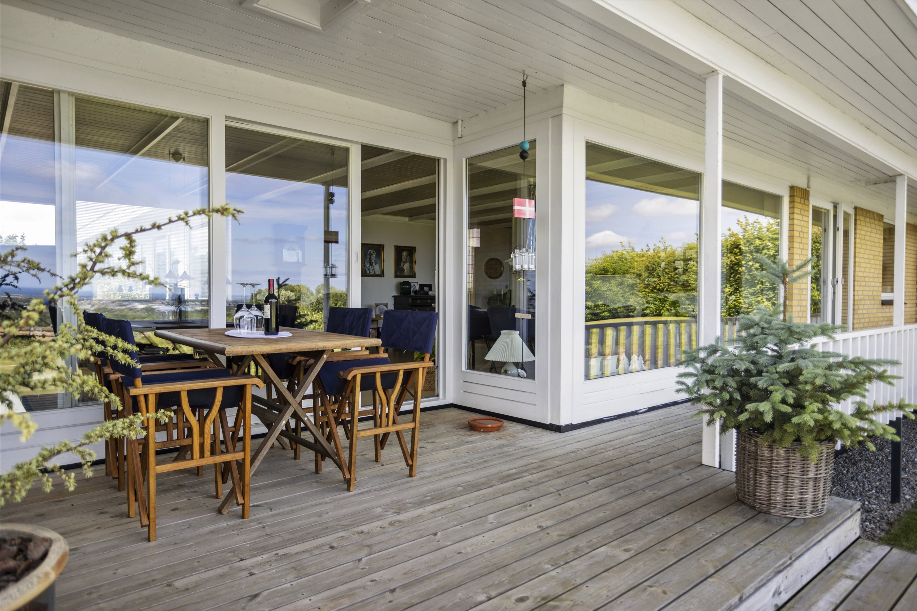 Fremhævet terrasse billede i fuldskærmstilstand. Billede af Tronderupvej 34, Kilden, 9900 Frederikshavn