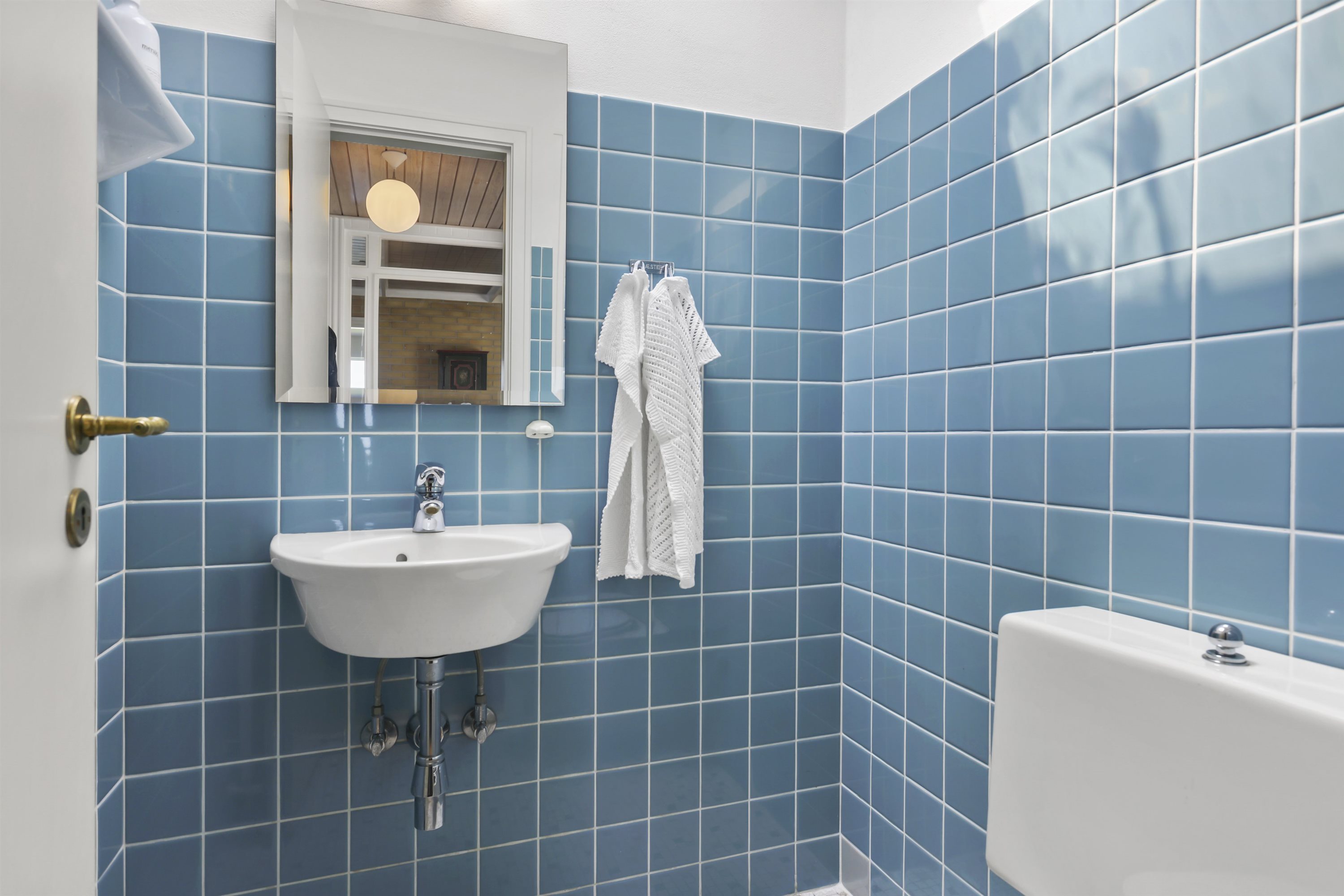 Fremhævet toilet billede i fuldskærmstilstand. Billede af Tronderupvej 34, Kilden, 9900 Frederikshavn