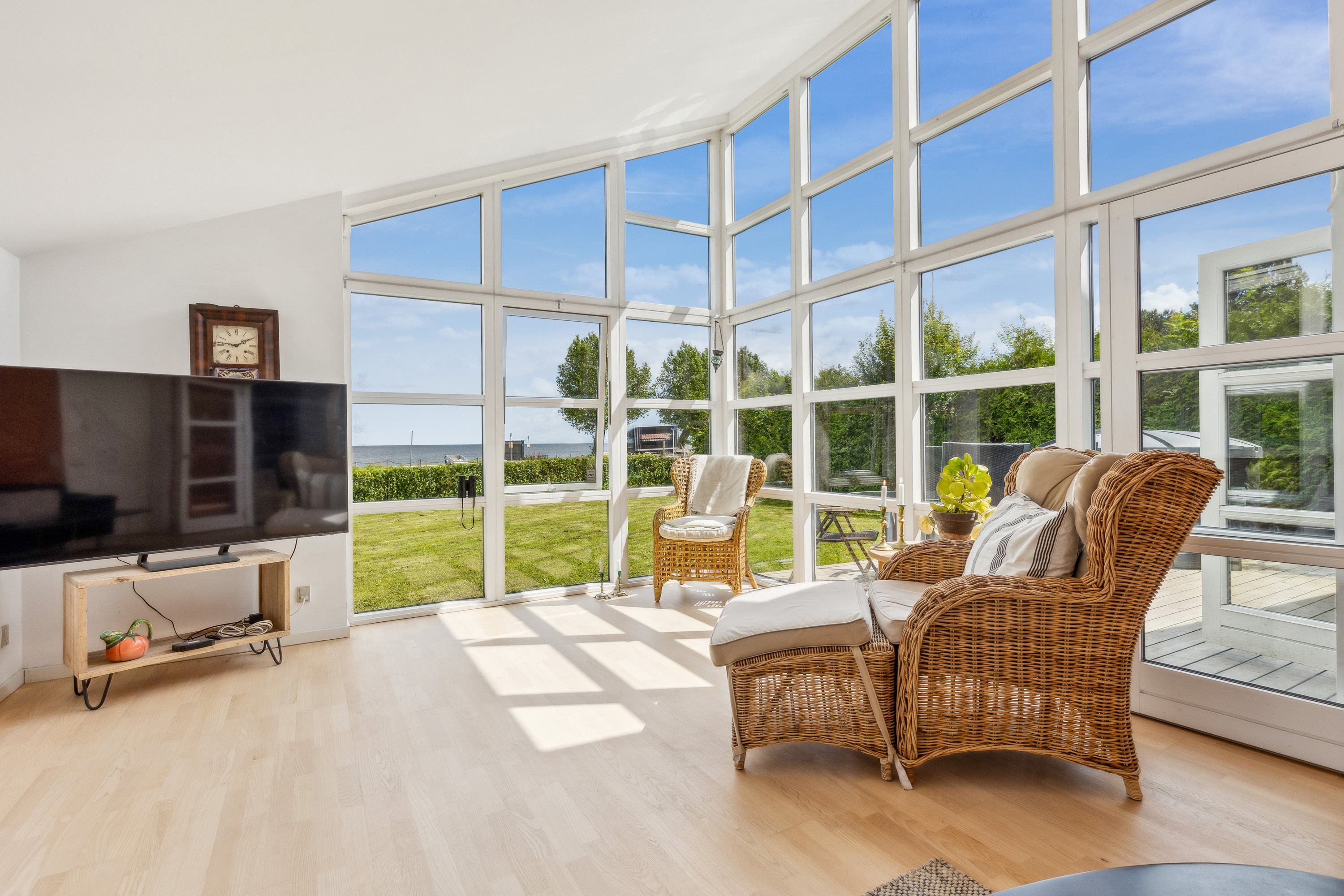 Fremhævet stue billede i fuldskærmstilstand. Billede af Brinken 191, 4671 Strøby