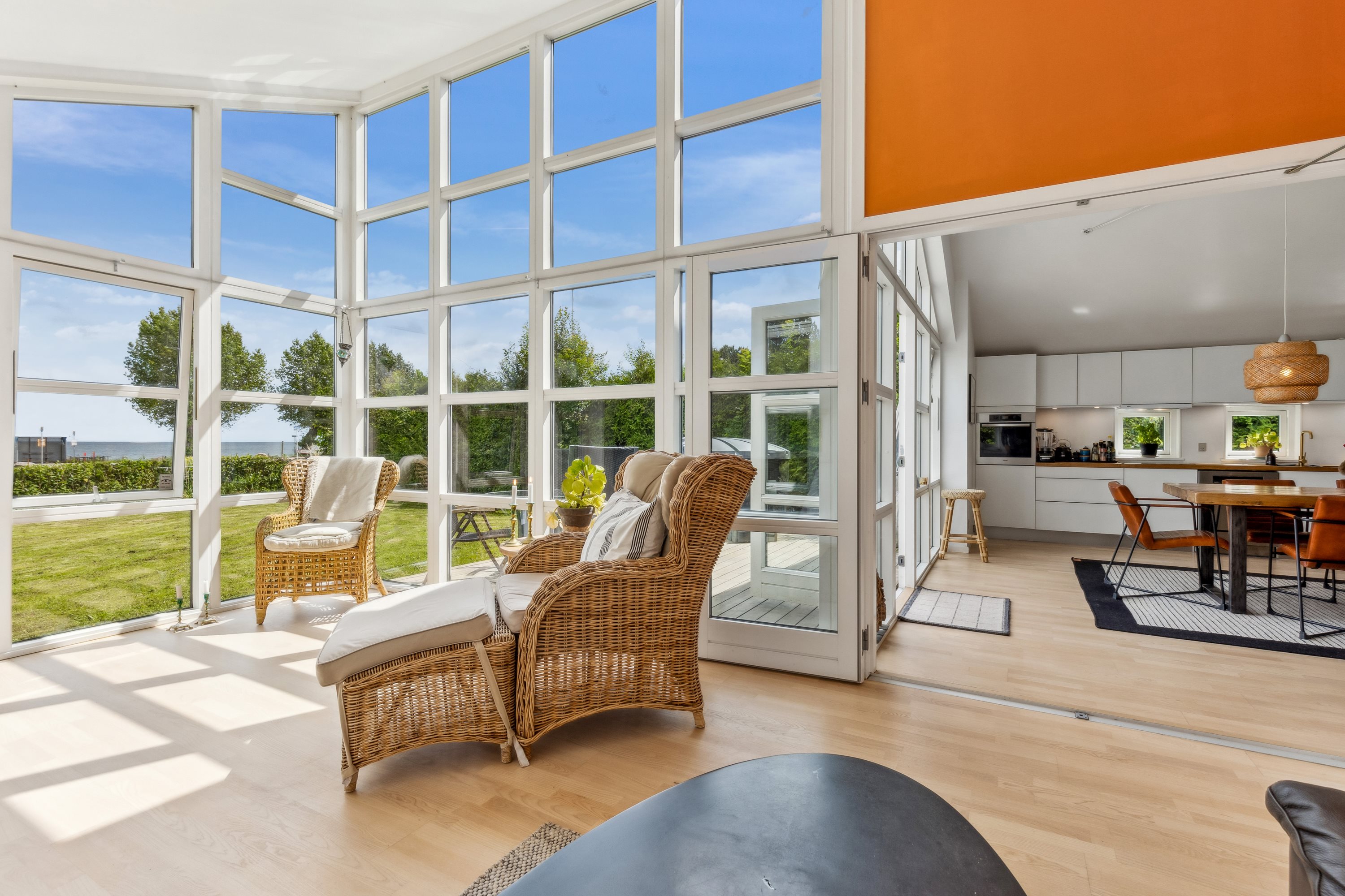 Fremhævet stue billede i fuldskærmstilstand. Billede af Brinken 191, 4671 Strøby