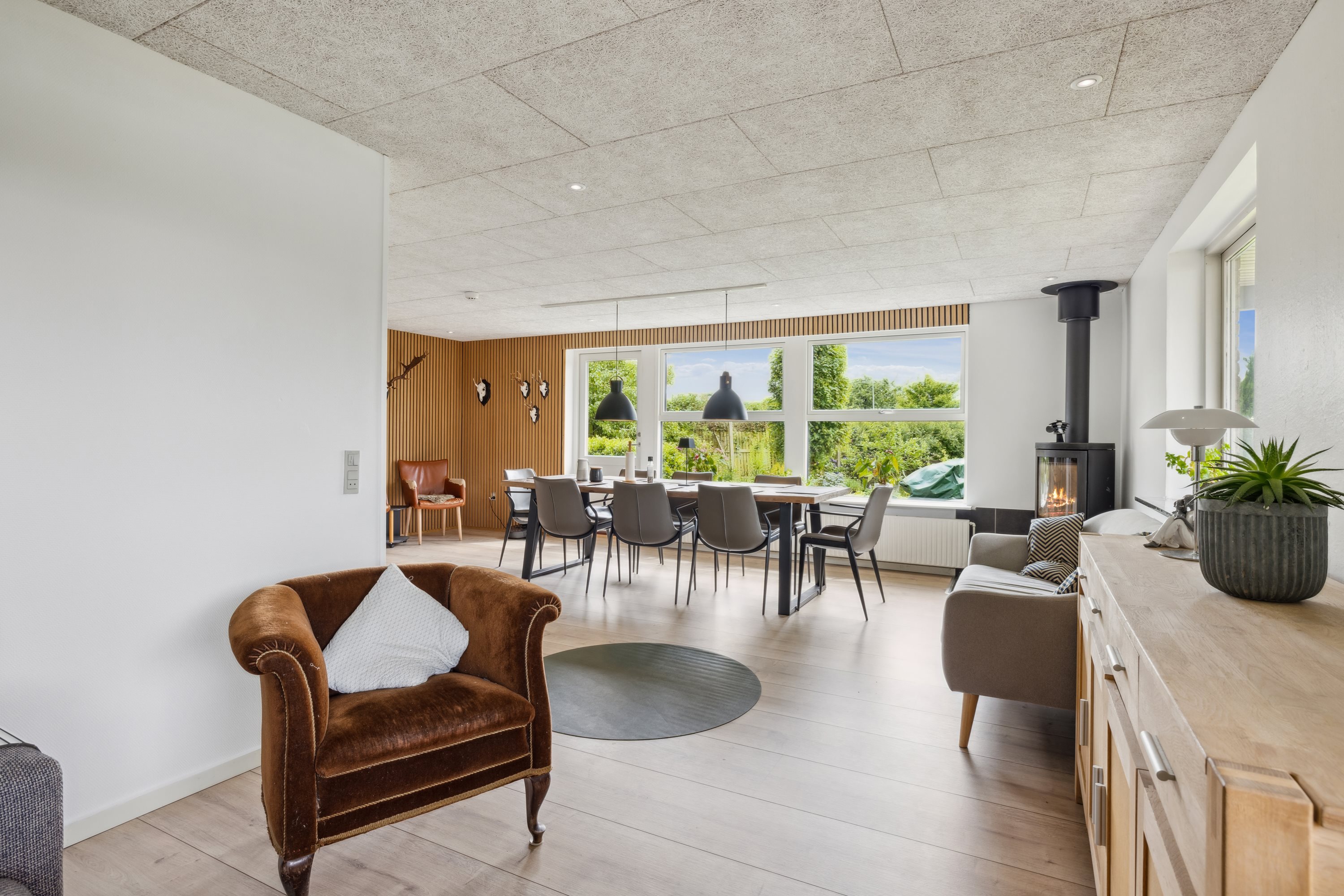 Fremhævet stue billede i fuldskærmstilstand. Billede af Højvangen 38, 8800 Viborg