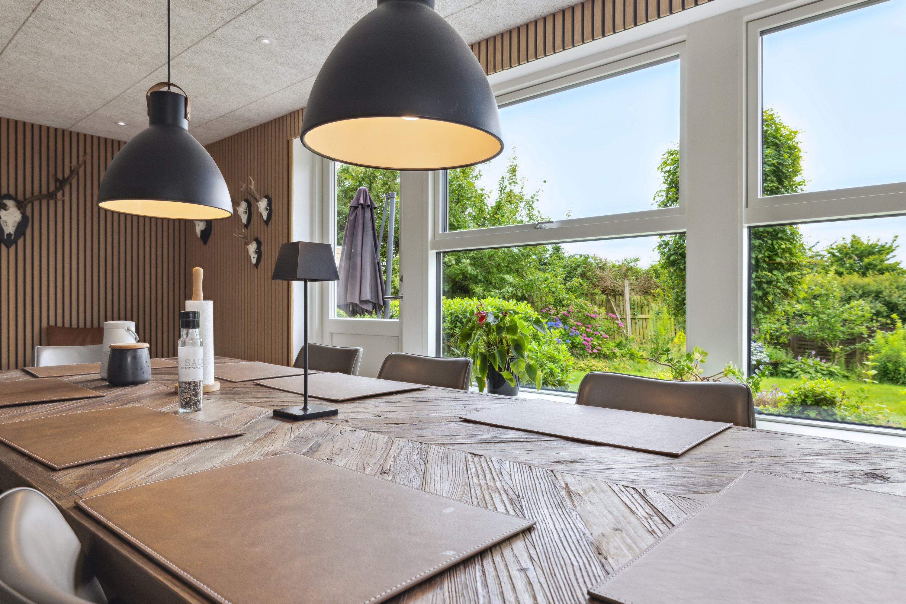 Fremhævet stue billede i fuldskærmstilstand. Billede af Højvangen 38, 8800 Viborg