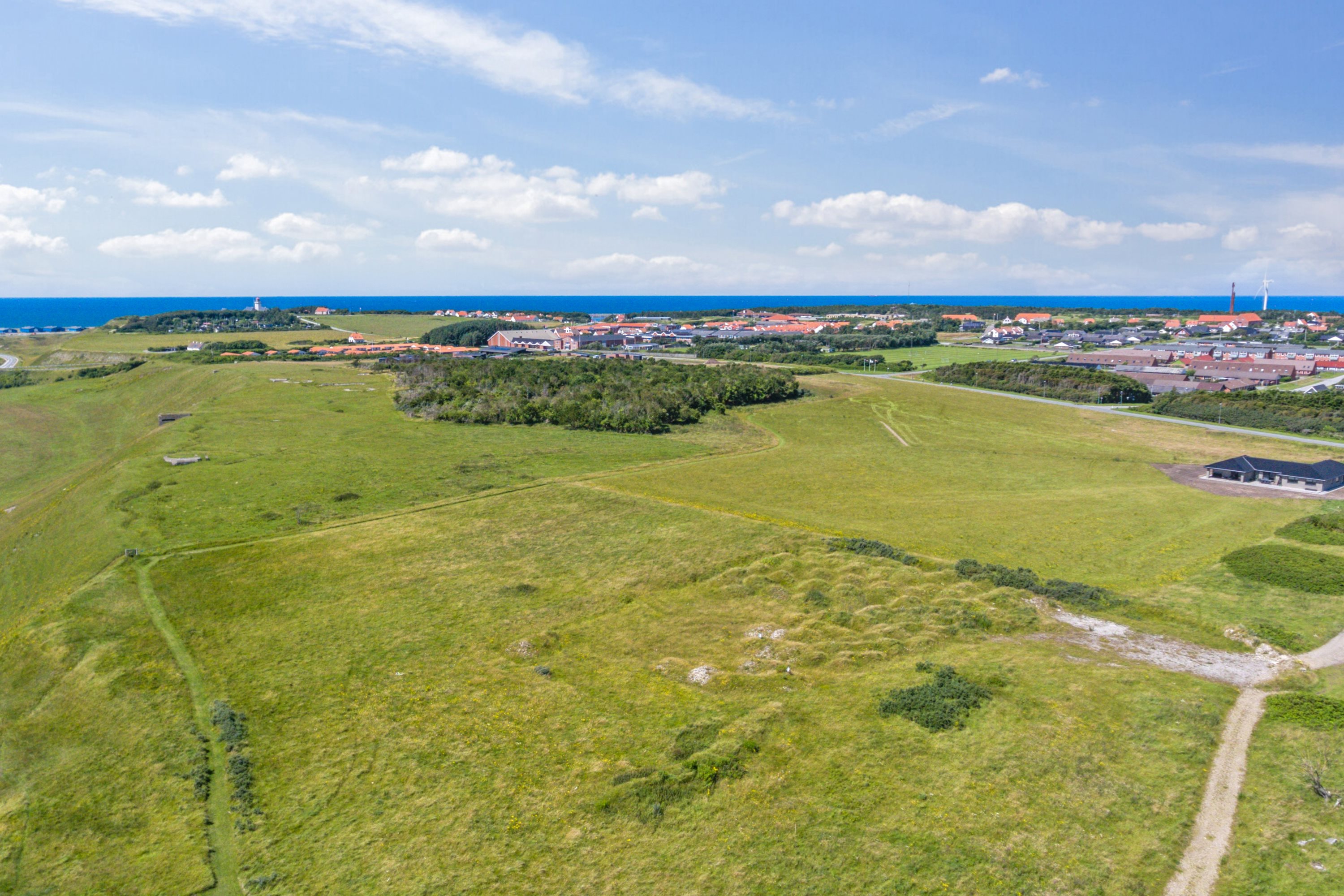 Fremhævet luftfoto billede i fuldskærmstilstand. Billede af Brunbjerg Skrænt 27, Nytorp, 7730 Hanstholm