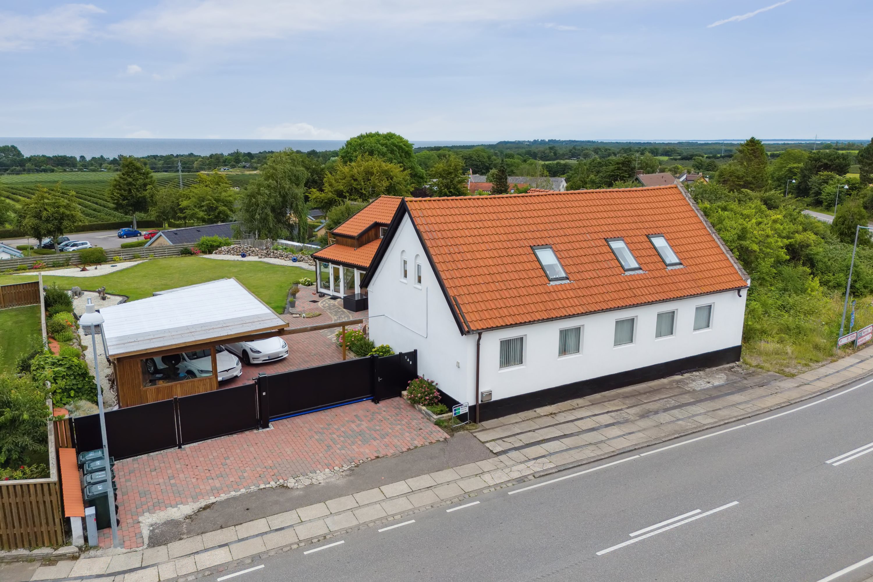 Miniaturebillede 2: set fra vejen. Billede af Oddenvej 148, Lumsås, 4500 Nykøbing Sj