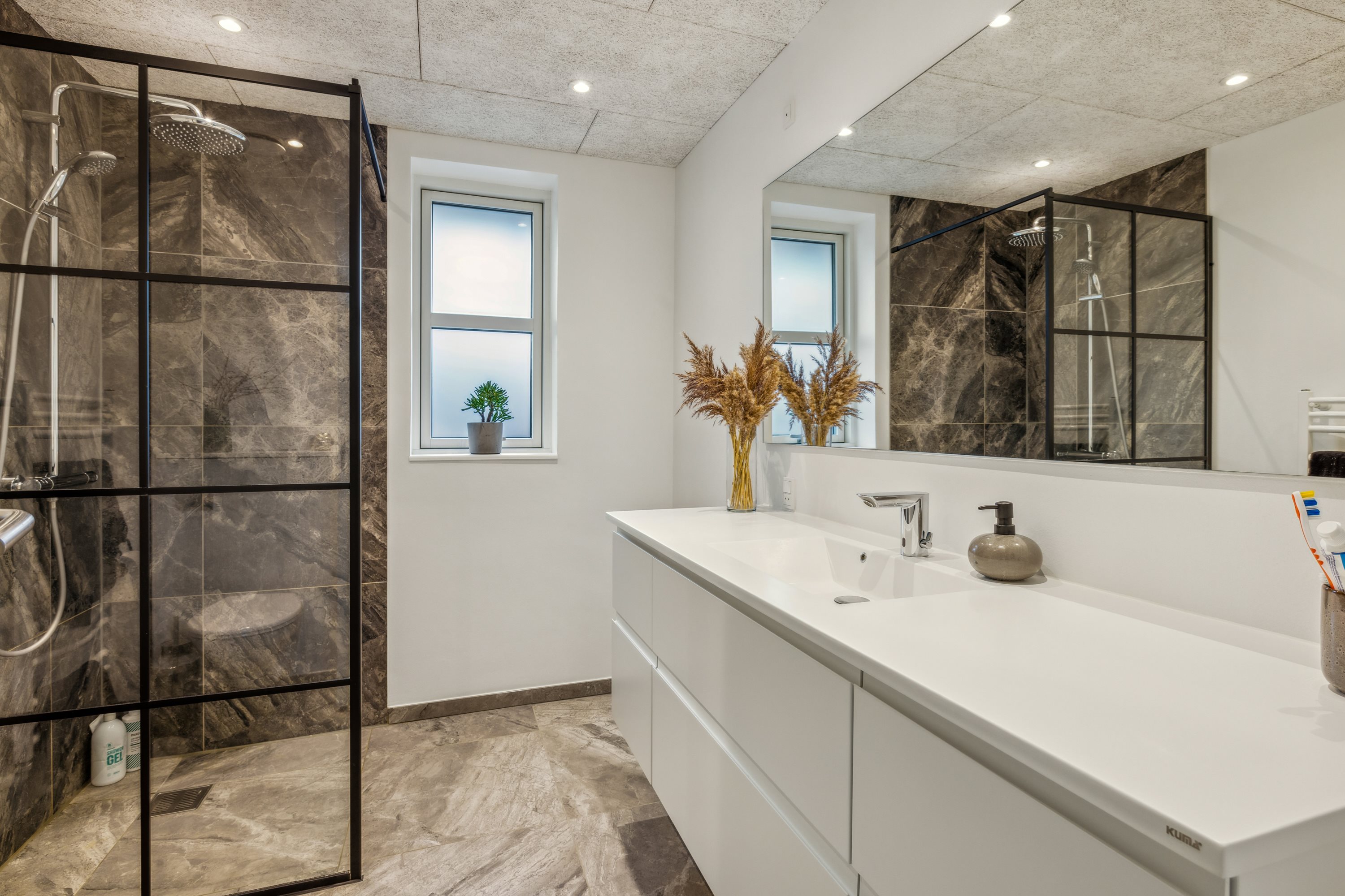 Fremhævet badeværelse billede i fuldskærmstilstand. Billede af Grubevej 14, Mønsted, 8800 Viborg