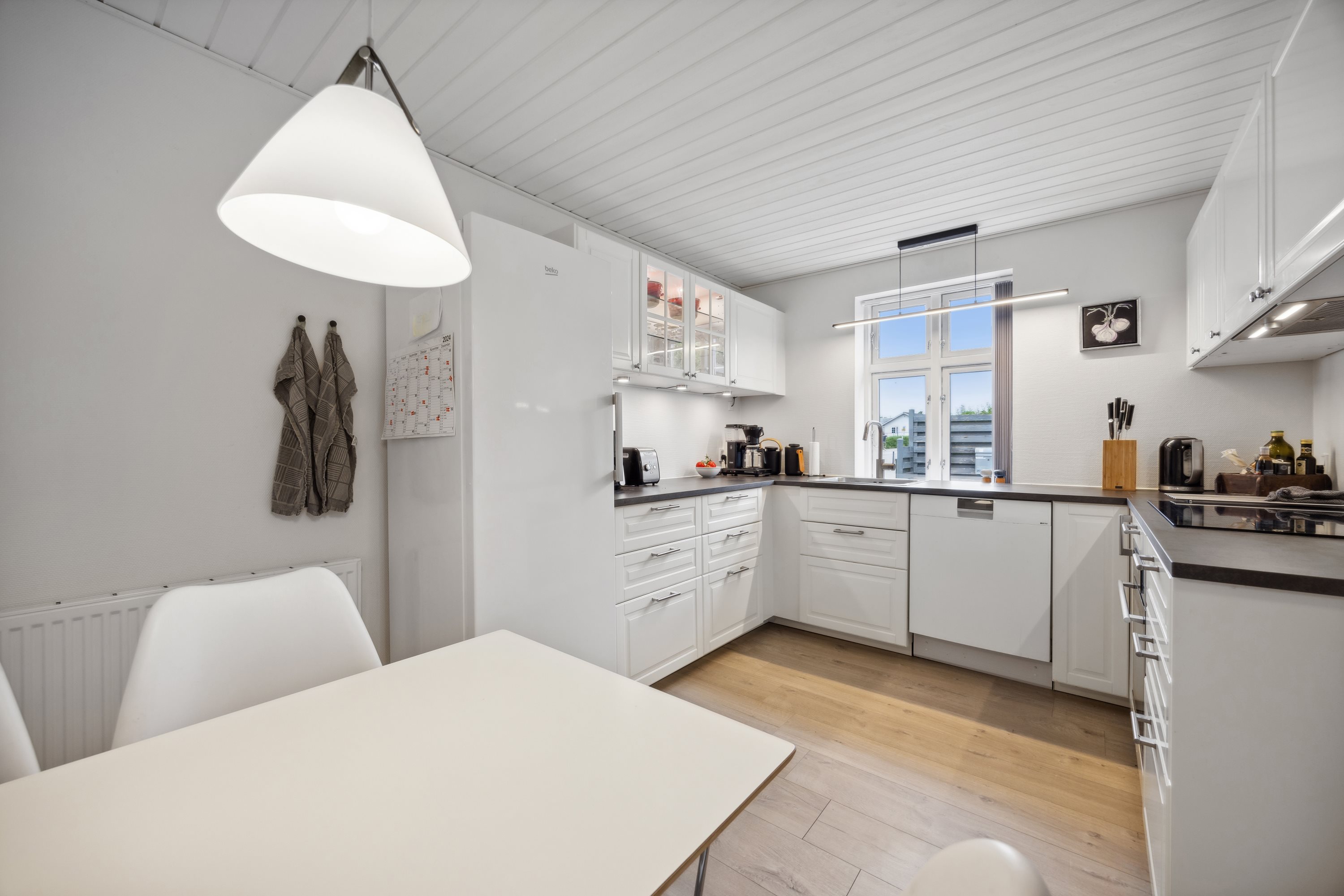 Fremhævet køkken billede i fuldskærmstilstand. Billede af Gugvej 203A, Gug, 9210 Aalborg SØ