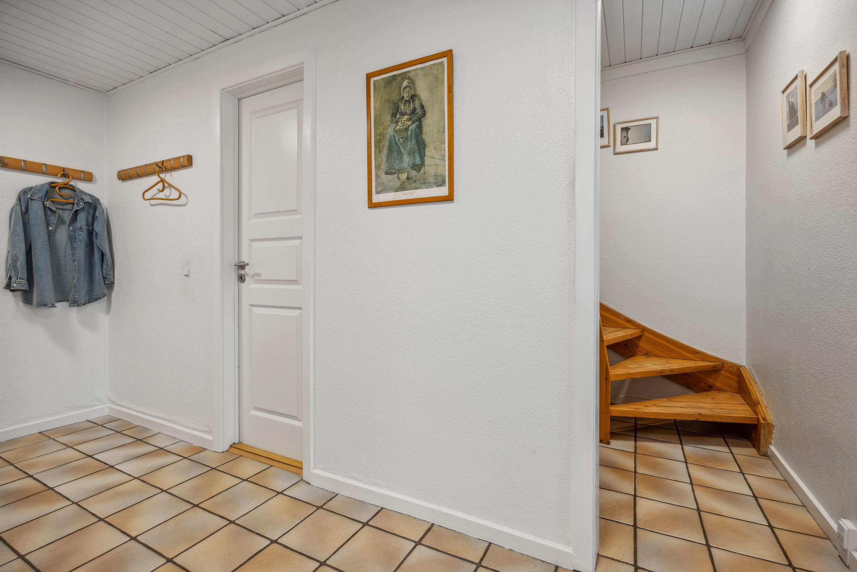 Fremhævet gang billede i fuldskærmstilstand. Billede af Gugvej 203A, Gug, 9210 Aalborg SØ