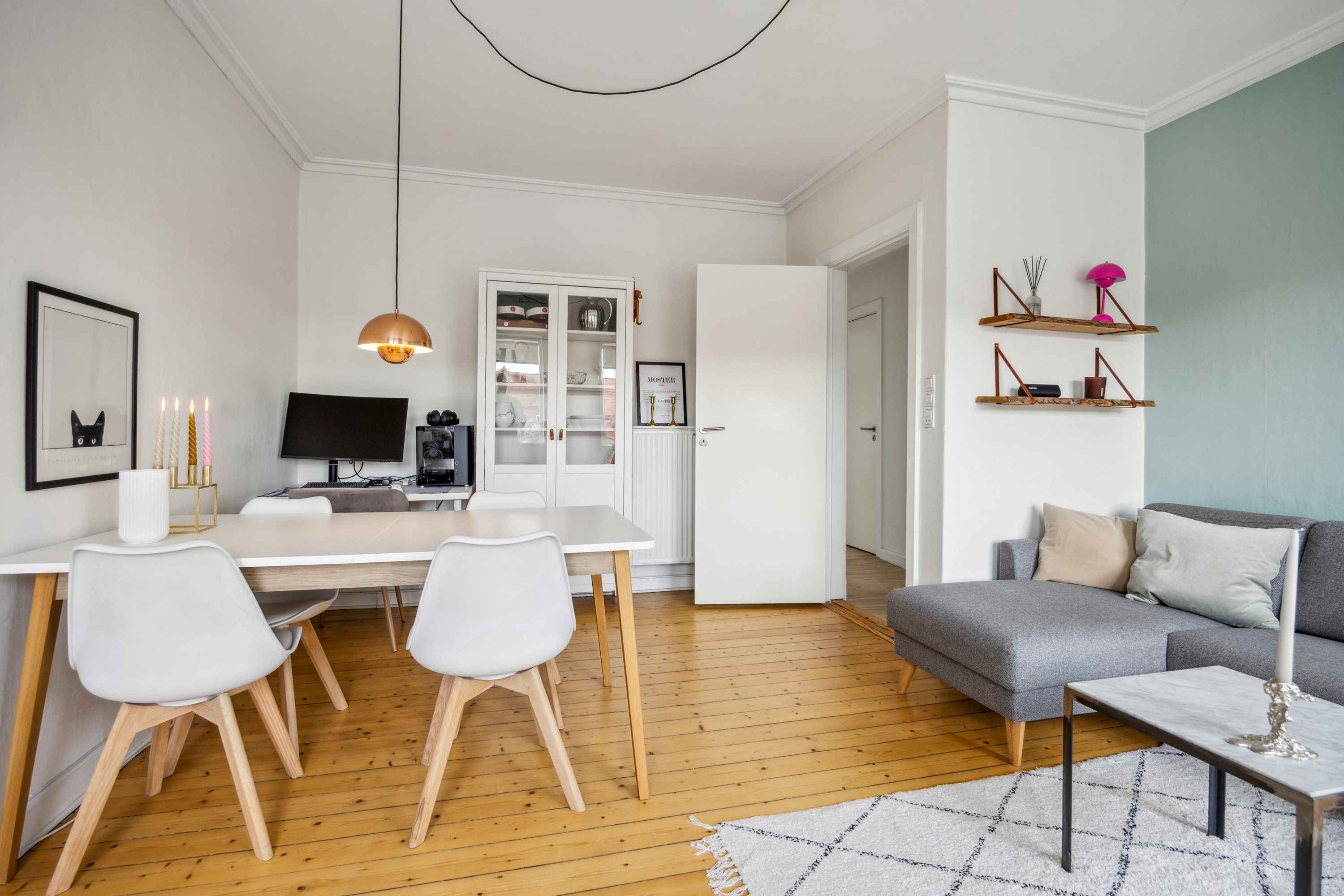 Miniaturebillede 2: stue. Billede af Sønderbro 17, 4. tv., 9000 Aalborg