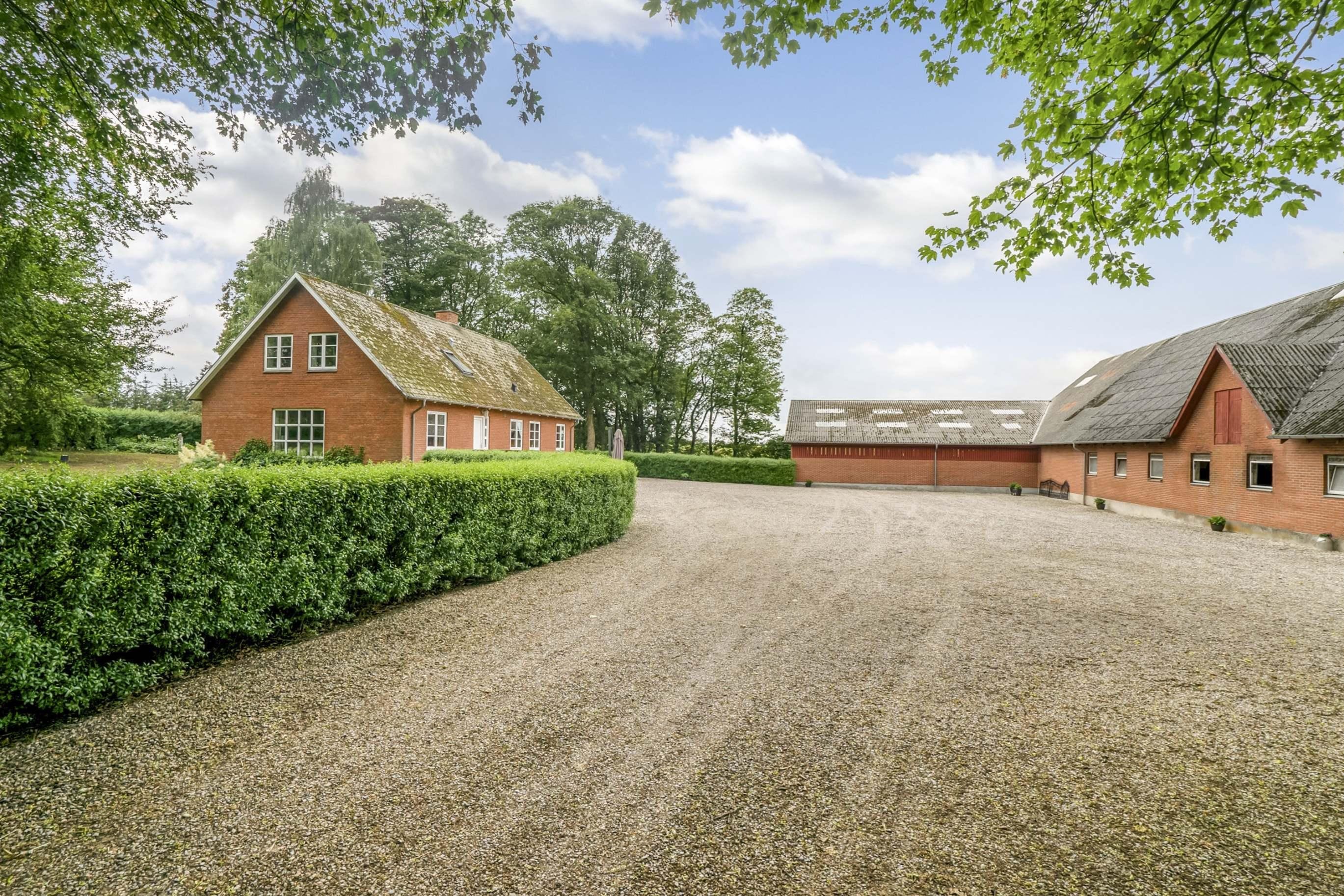 Fremhævet  billede i fuldskærmstilstand. Billede af Koustedvej 34, Asferg, 8990 Fårup