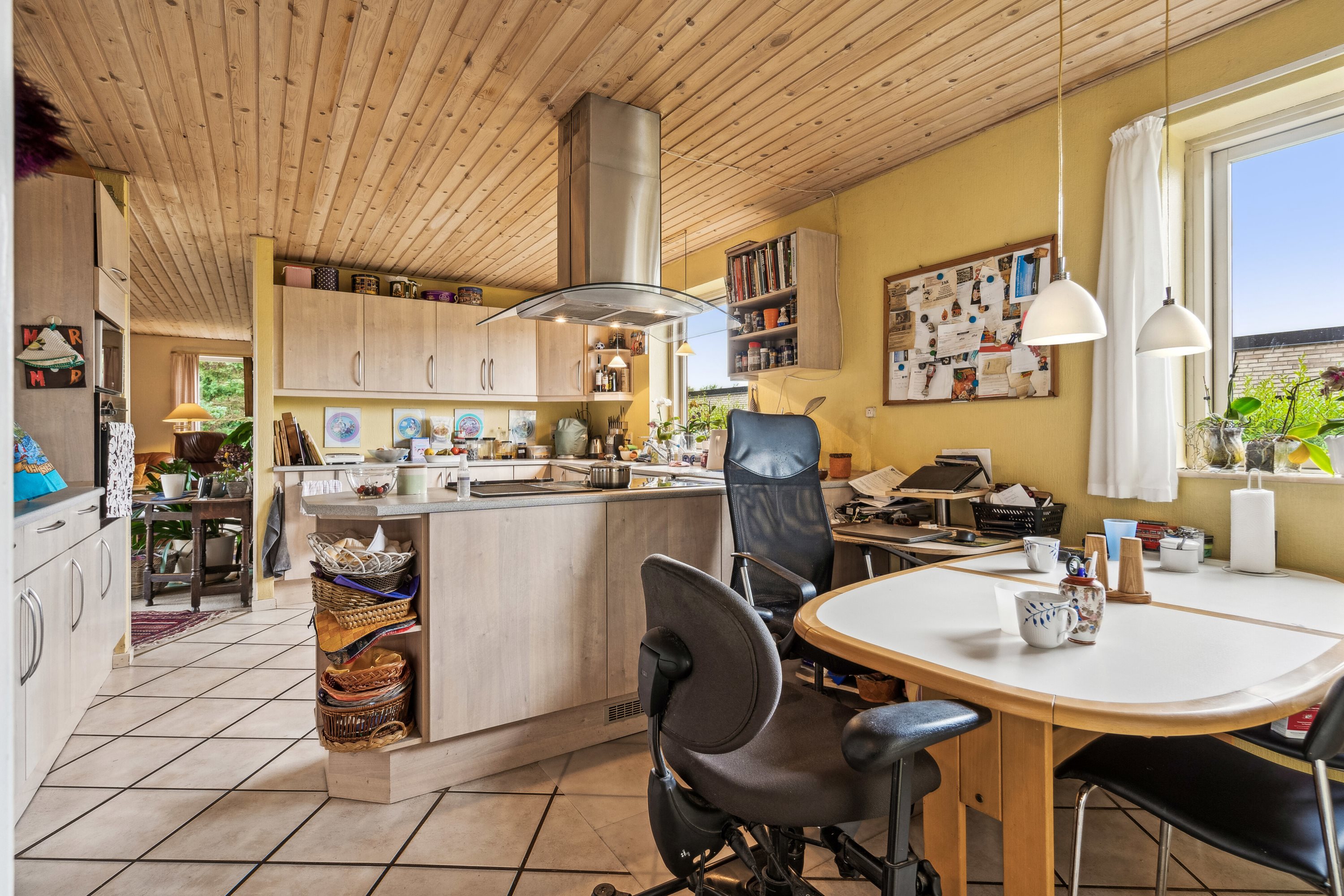 Fremhævet køkken billede i fuldskærmstilstand. Billede af Remmerslundvej 14, 8722 Hedensted