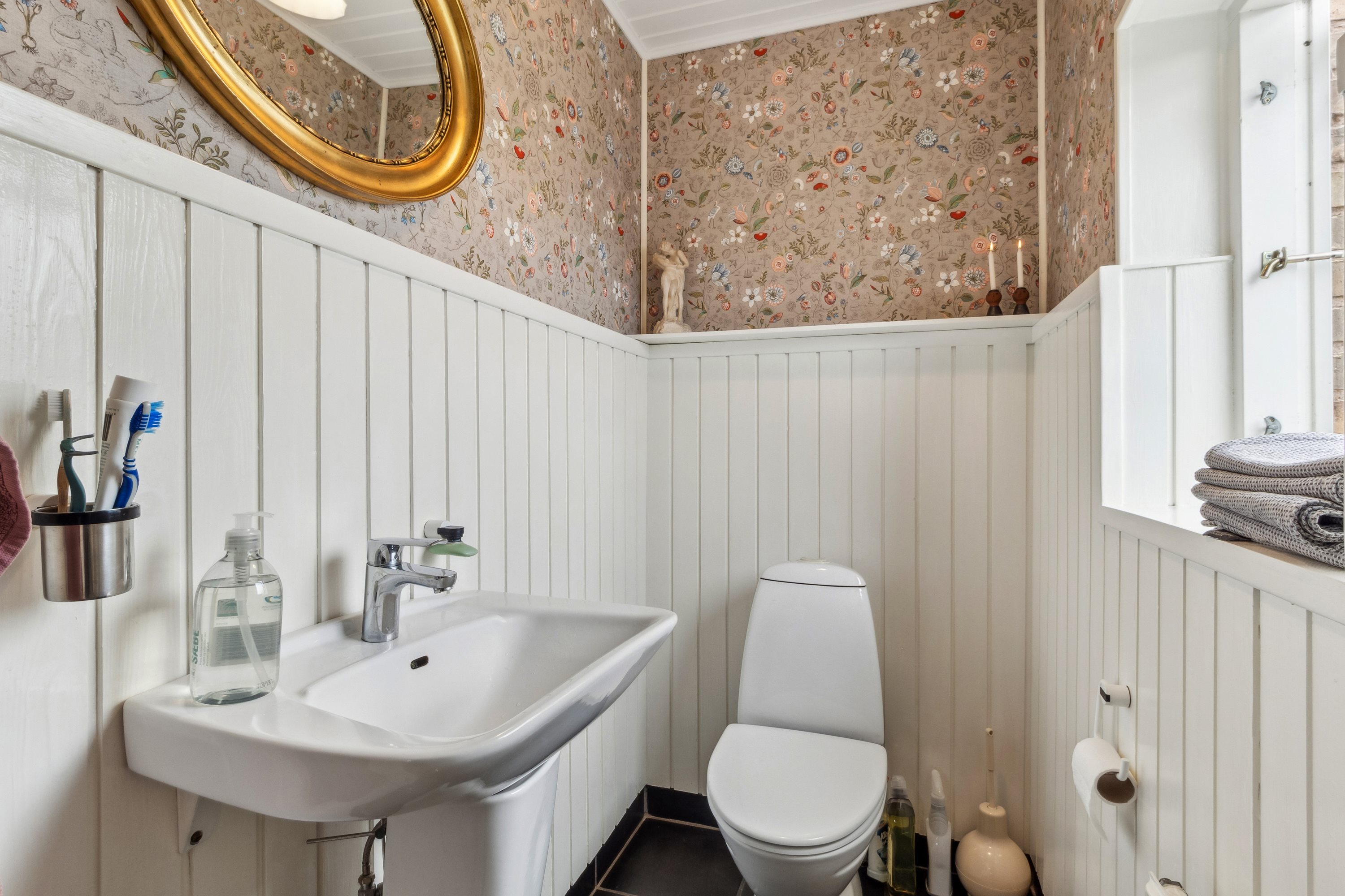 Fremhævet badeværelse billede i fuldskærmstilstand. Billede af Tingvej 19, 7900 Nykøbing M