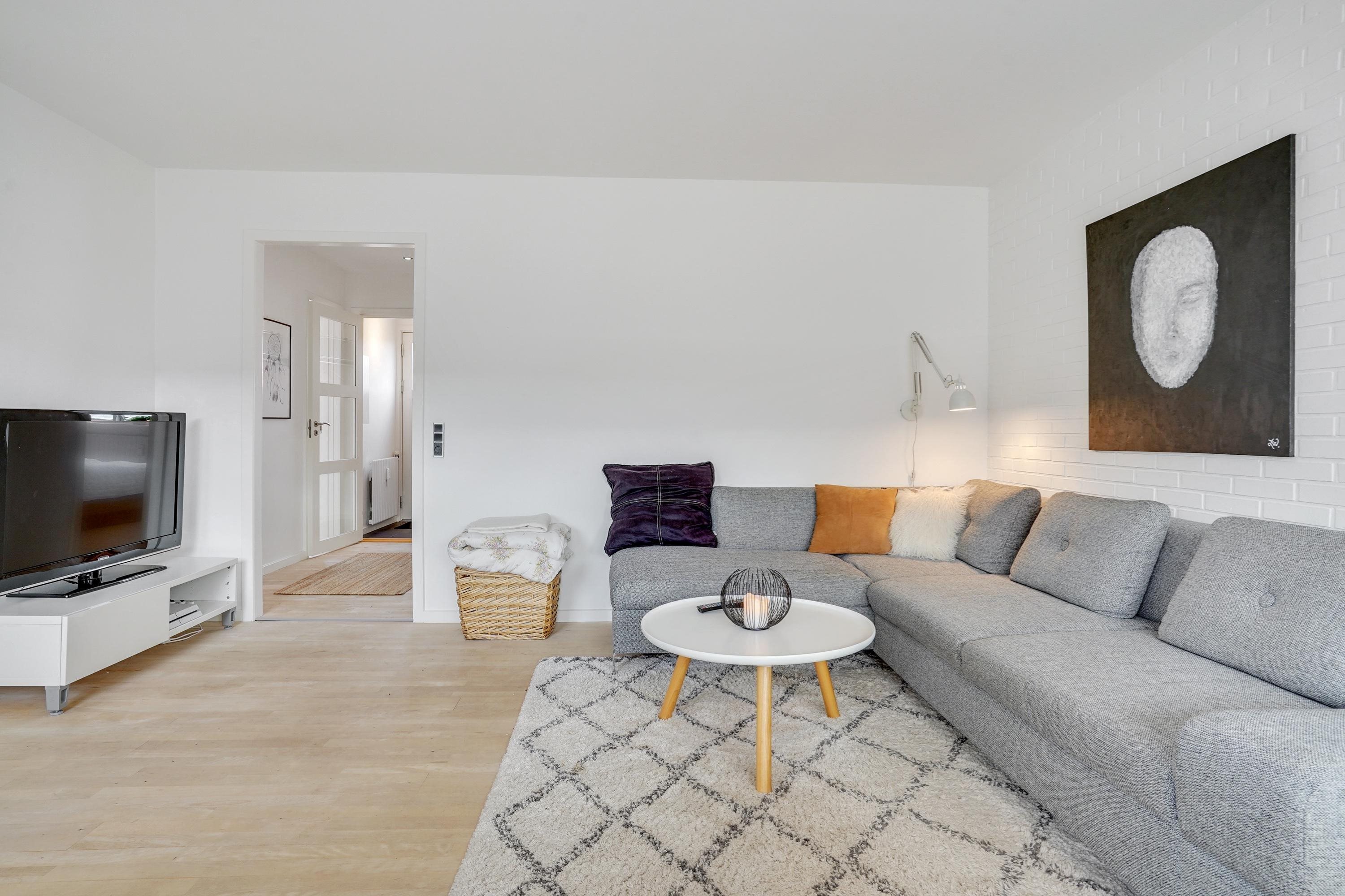 Fremhævet stue billede i fuldskærmstilstand. Billede af St Tranegade 22, 1. tv., 9240 Nibe