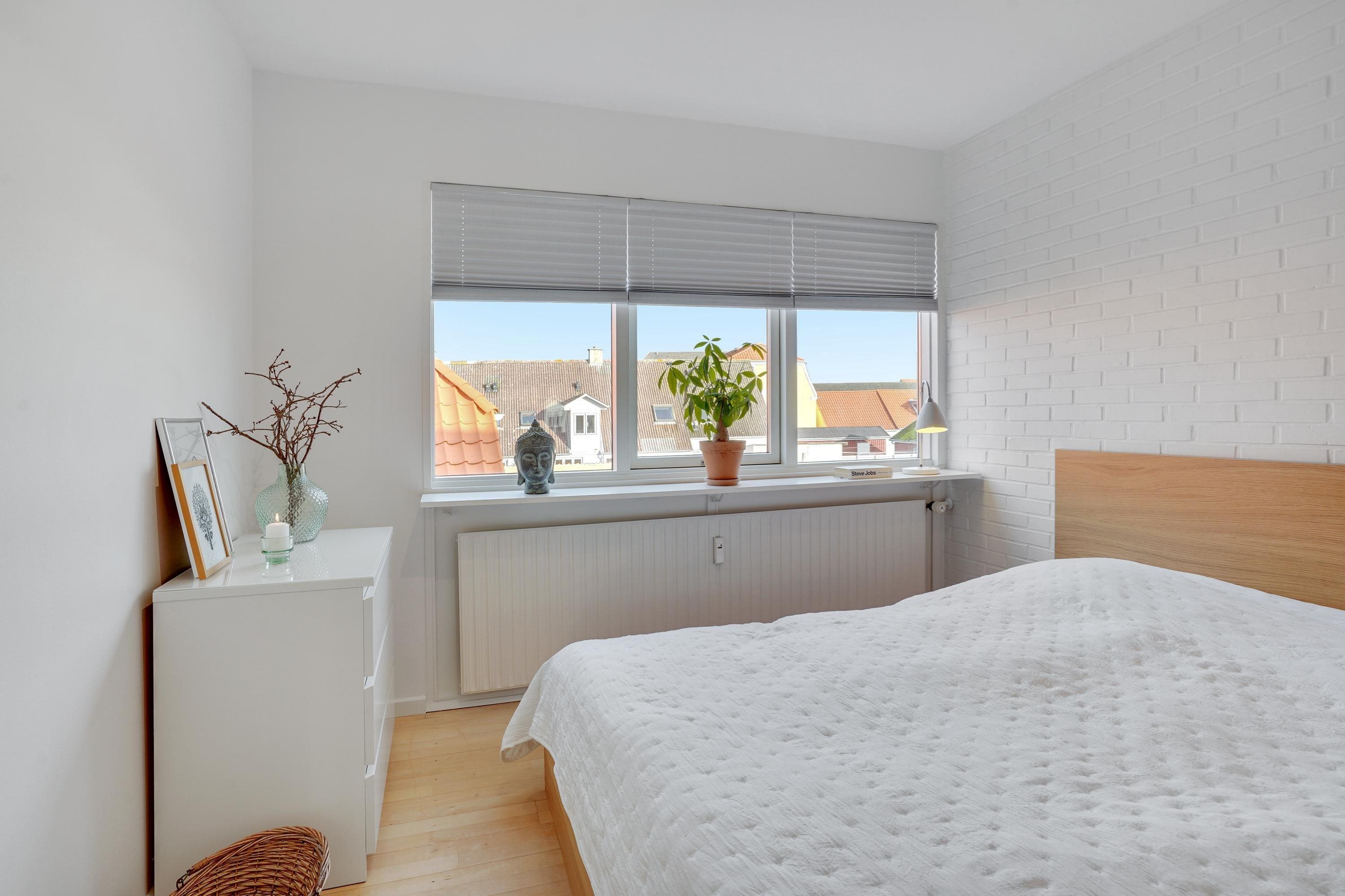 Fremhævet soveværelse billede i fuldskærmstilstand. Billede af St Tranegade 22, 1. tv., 9240 Nibe