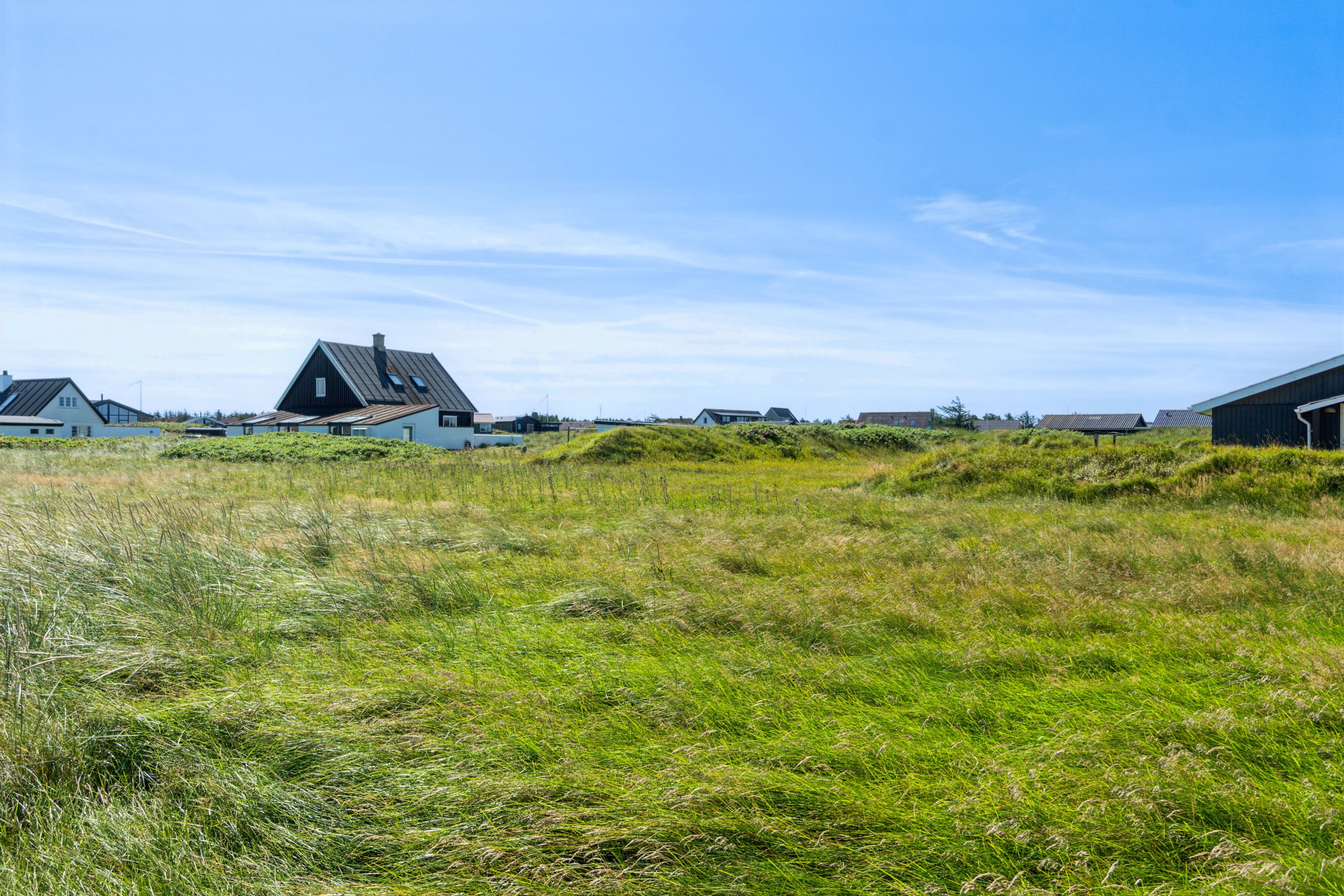 Fremhævet set fra haven billede i fuldskærmstilstand. Billede af P. Madsens Gang 27, Klitmøller, 7700 Thisted
