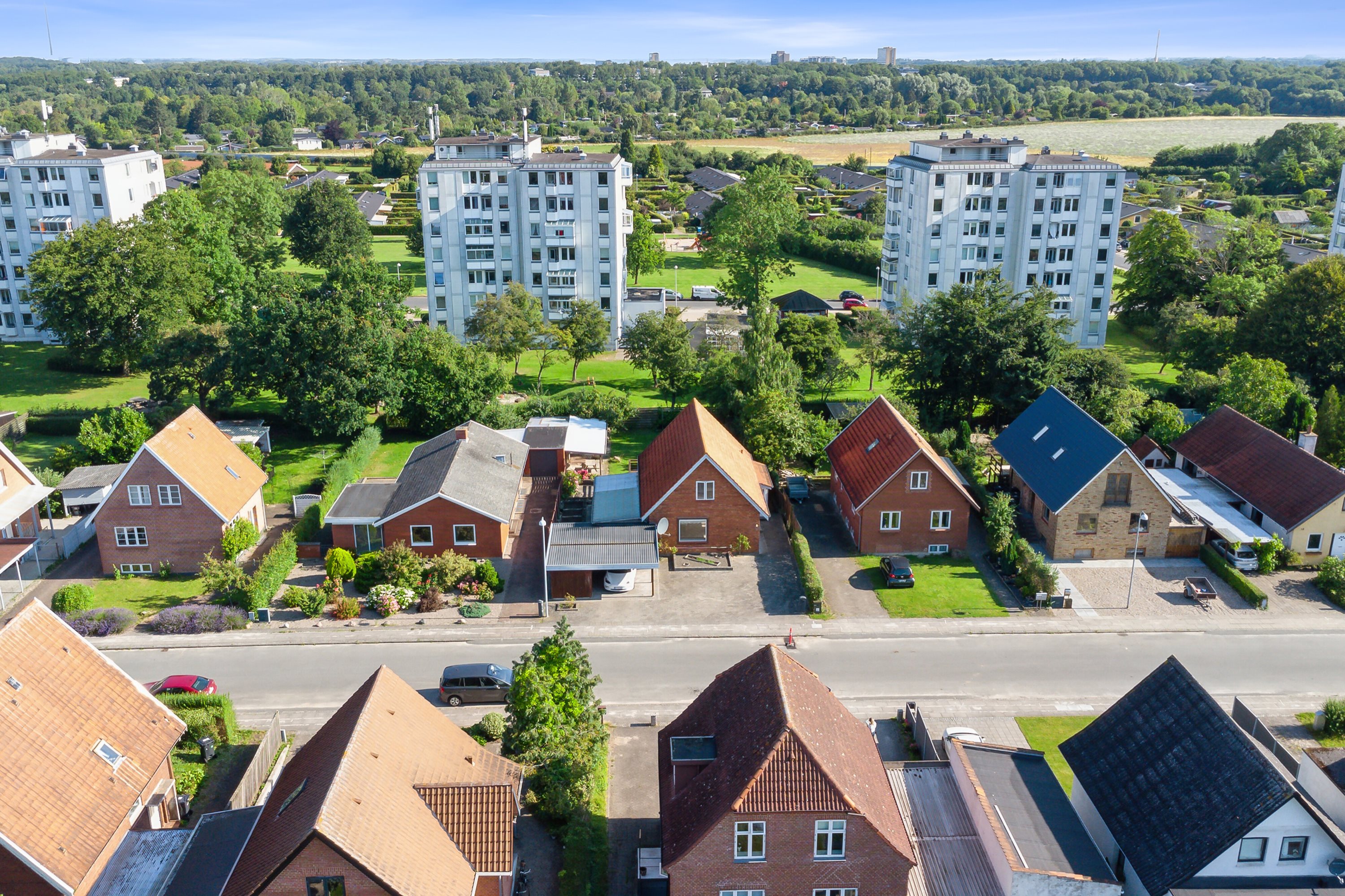 Fremhævet luftfoto billede i fuldskærmstilstand. Billede af Skovmærkevej 12, 5220 Odense SØ