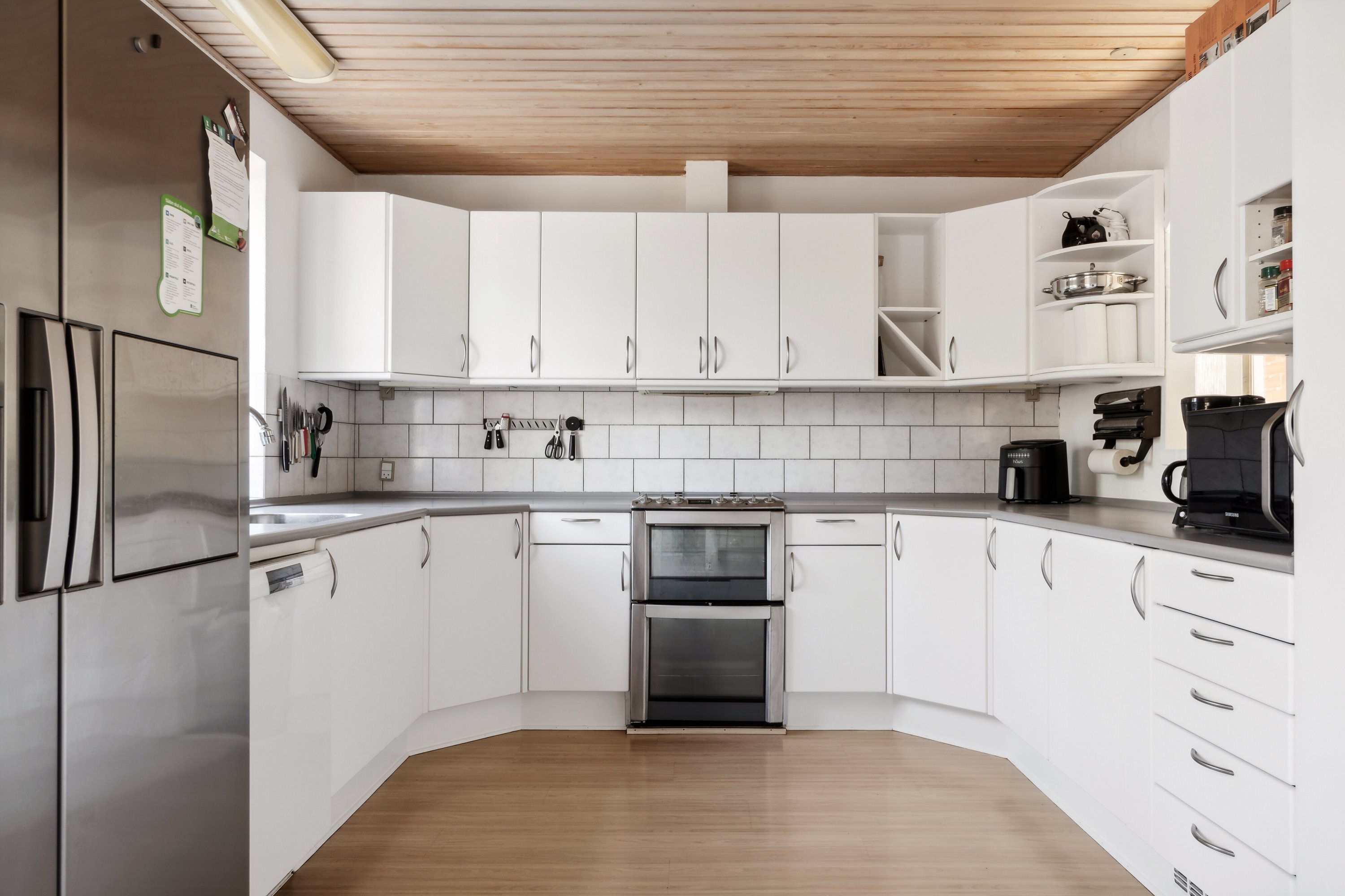 Fremhævet køkken billede i fuldskærmstilstand. Billede af Skovmærkevej 12, 5220 Odense SØ