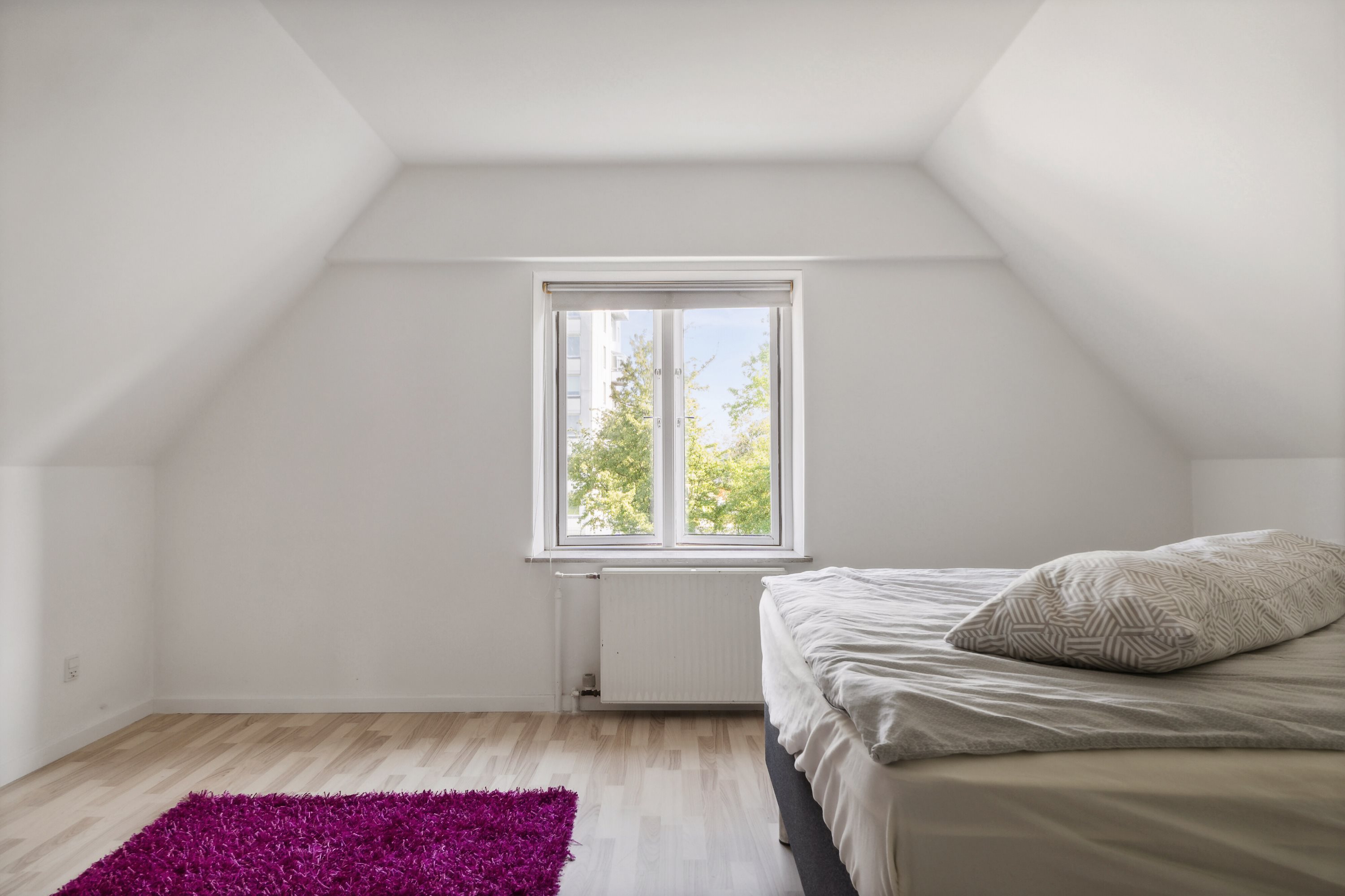 Fremhævet soveværelse billede i fuldskærmstilstand. Billede af Skovmærkevej 12, 5220 Odense SØ