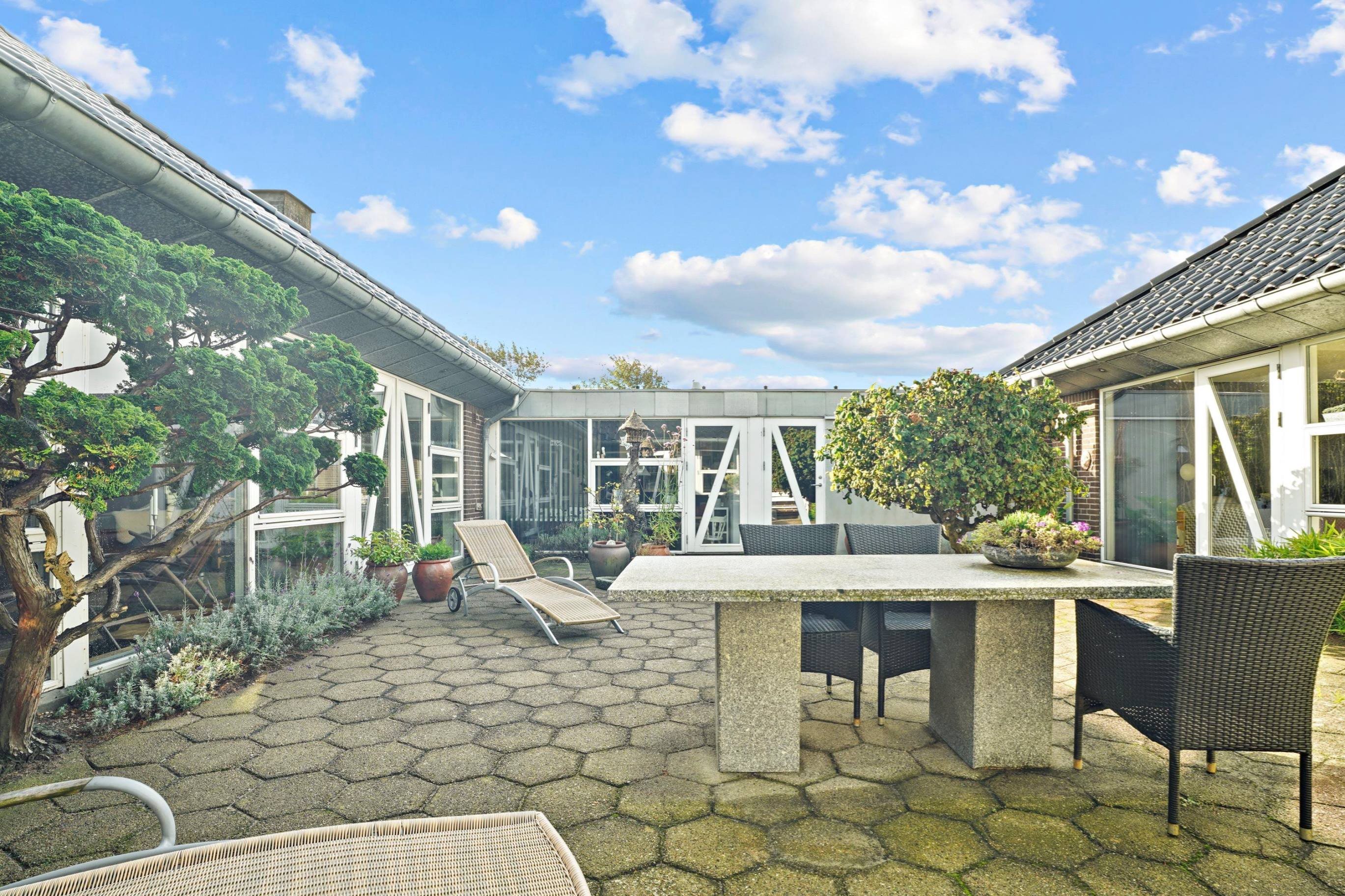 Fremhævet  billede i fuldskærmstilstand. Billede af Højagervej 1A + 1B, 6710 Esbjerg V