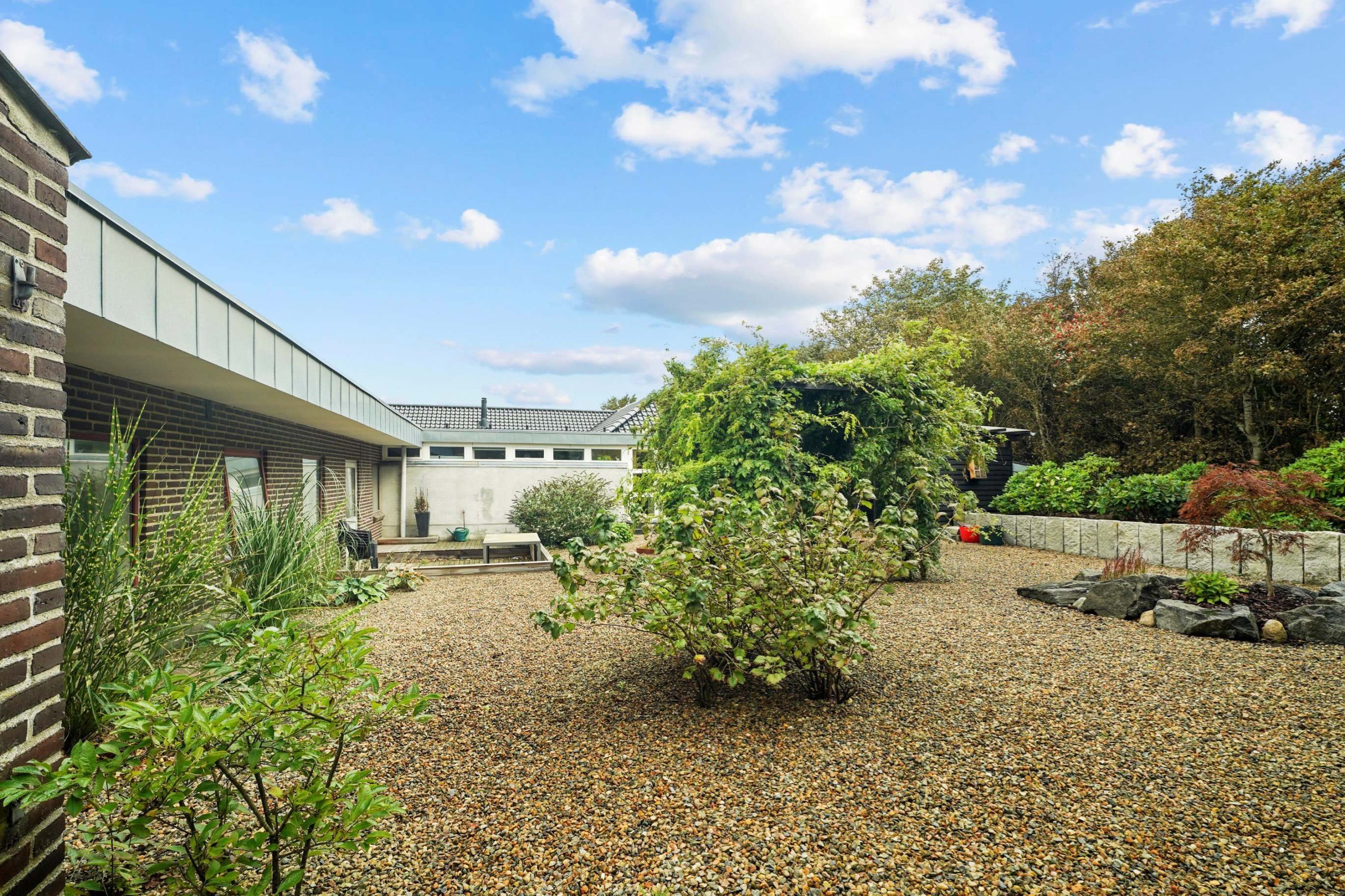 Fremhævet  billede i fuldskærmstilstand. Billede af Højagervej 1A + 1B, 6710 Esbjerg V