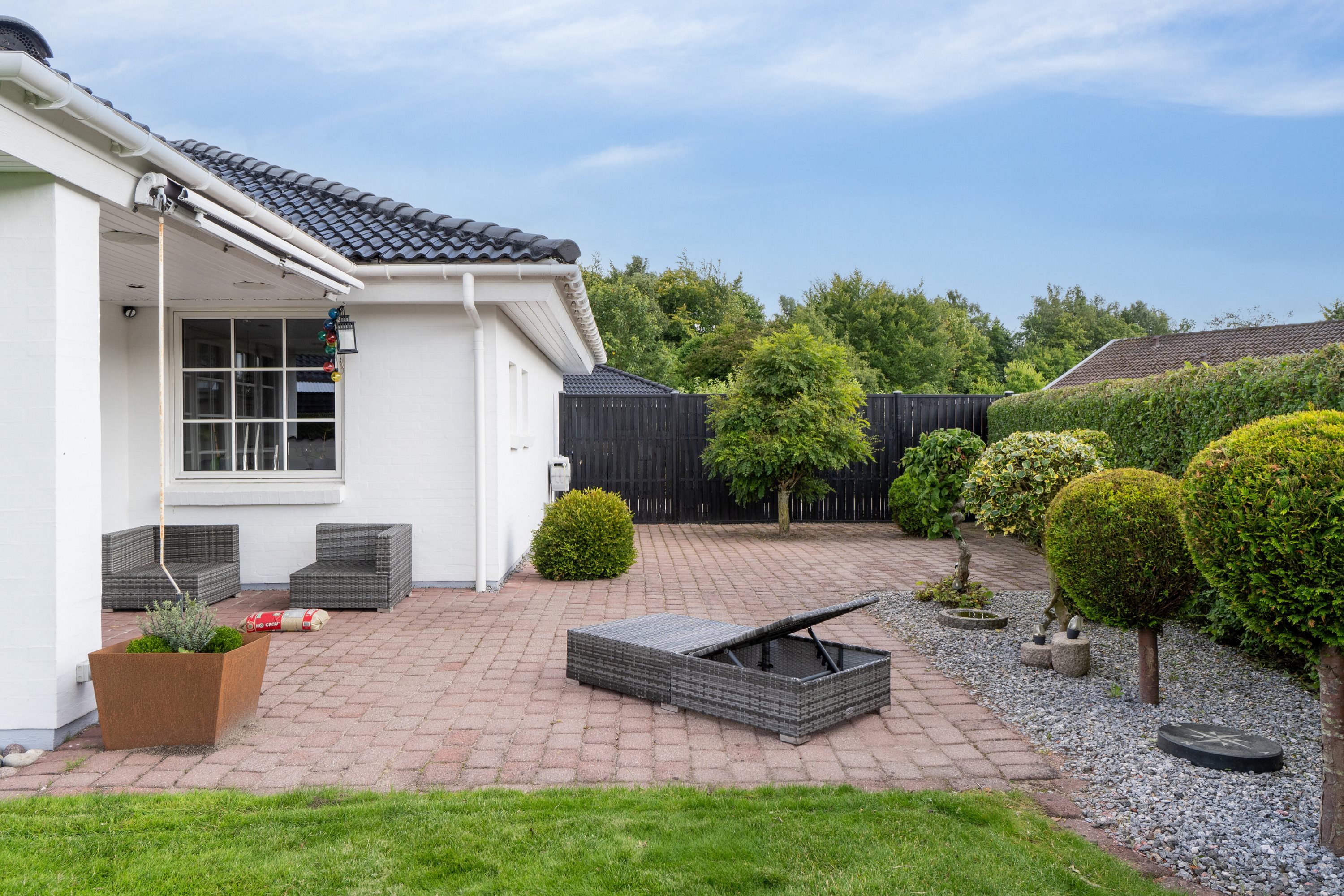 Fremhævet terrasse billede i fuldskærmstilstand. Billede af Krokusvænget 6, Otterup, 5450 Otterup