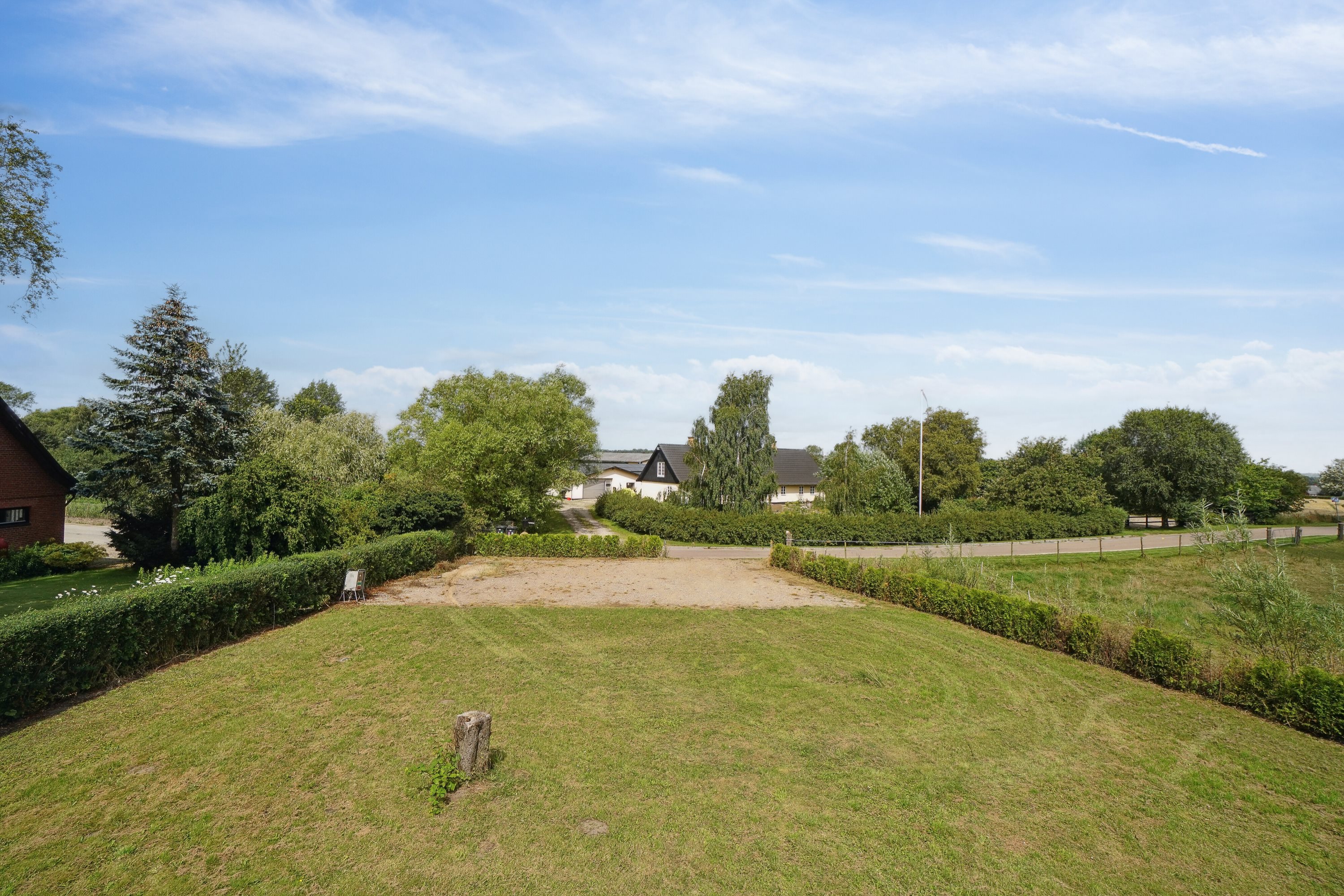 Miniaturebillede 2: udendørs. Billede af Jyderupvej 7, Jyderup, 4640 Faxe